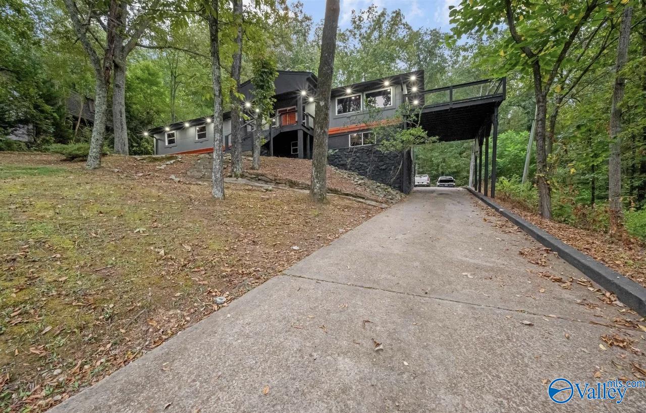 160 Bridlewood Drive