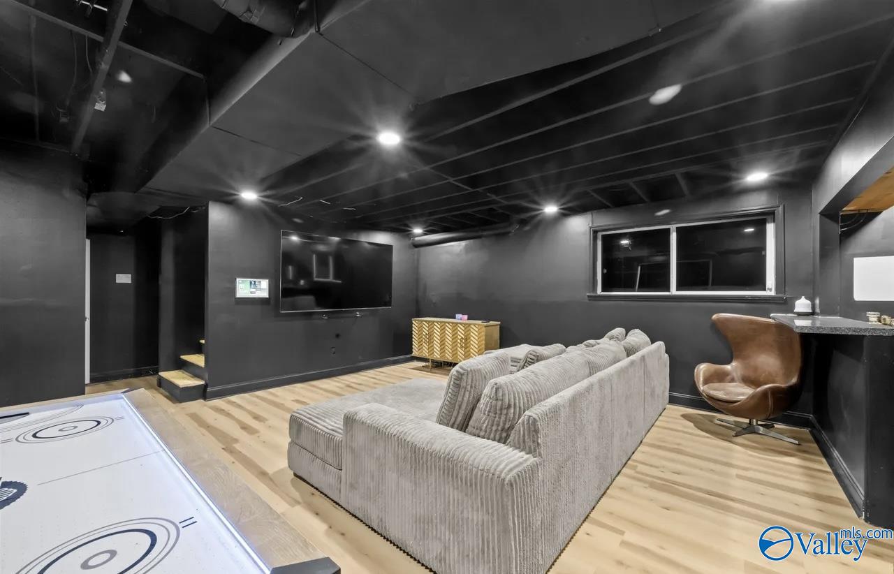 160 Bridlewood Drive