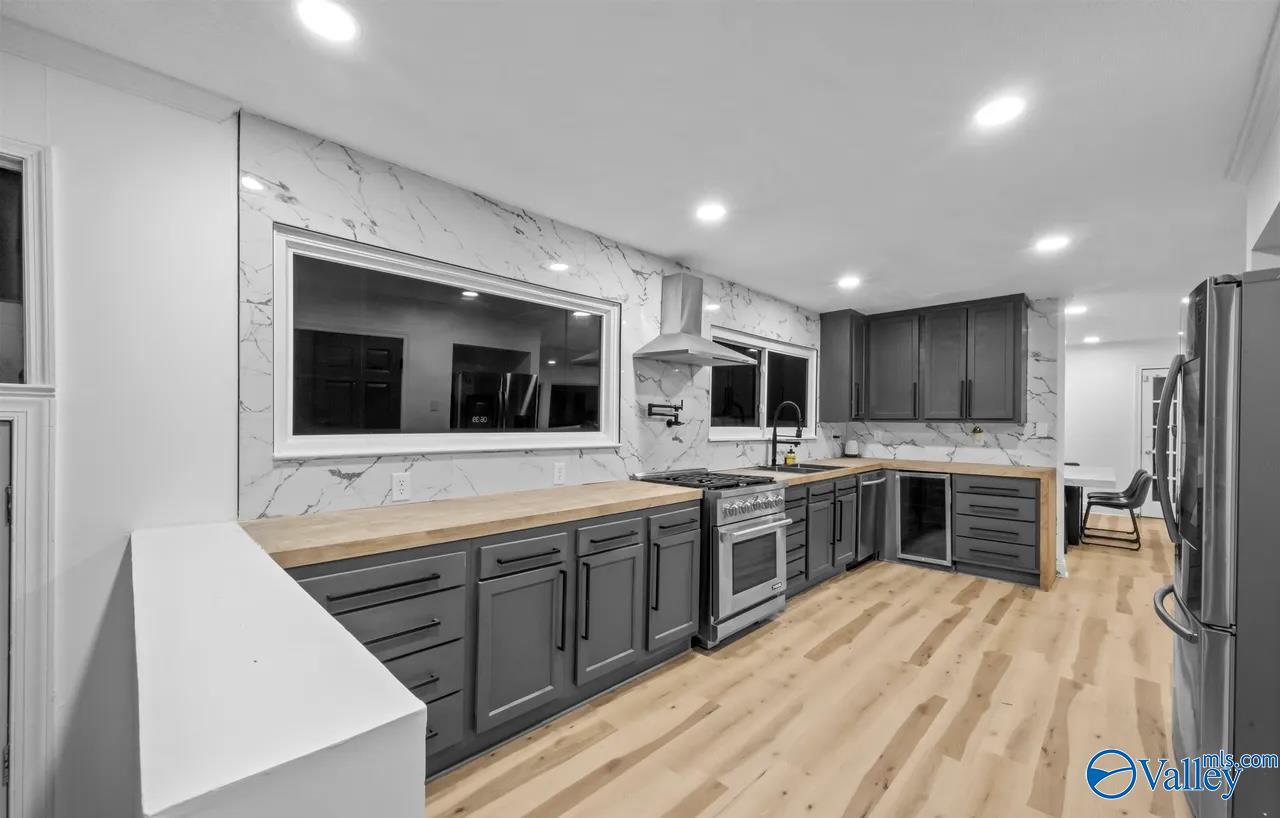 160 Bridlewood Drive