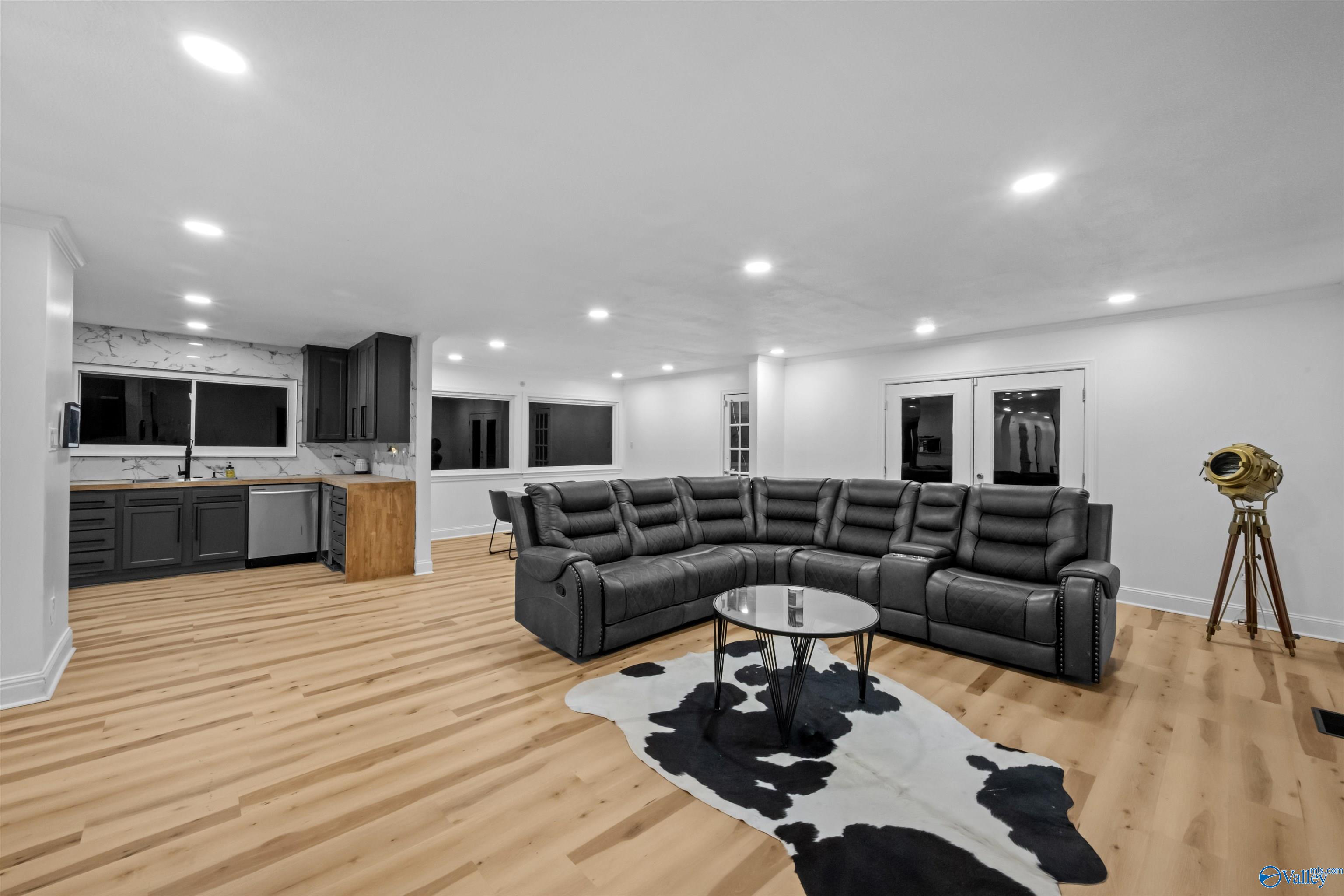 160 Bridlewood Drive