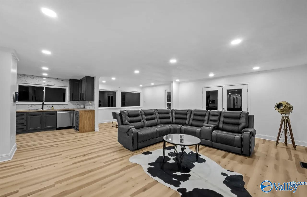 160 Bridlewood Drive