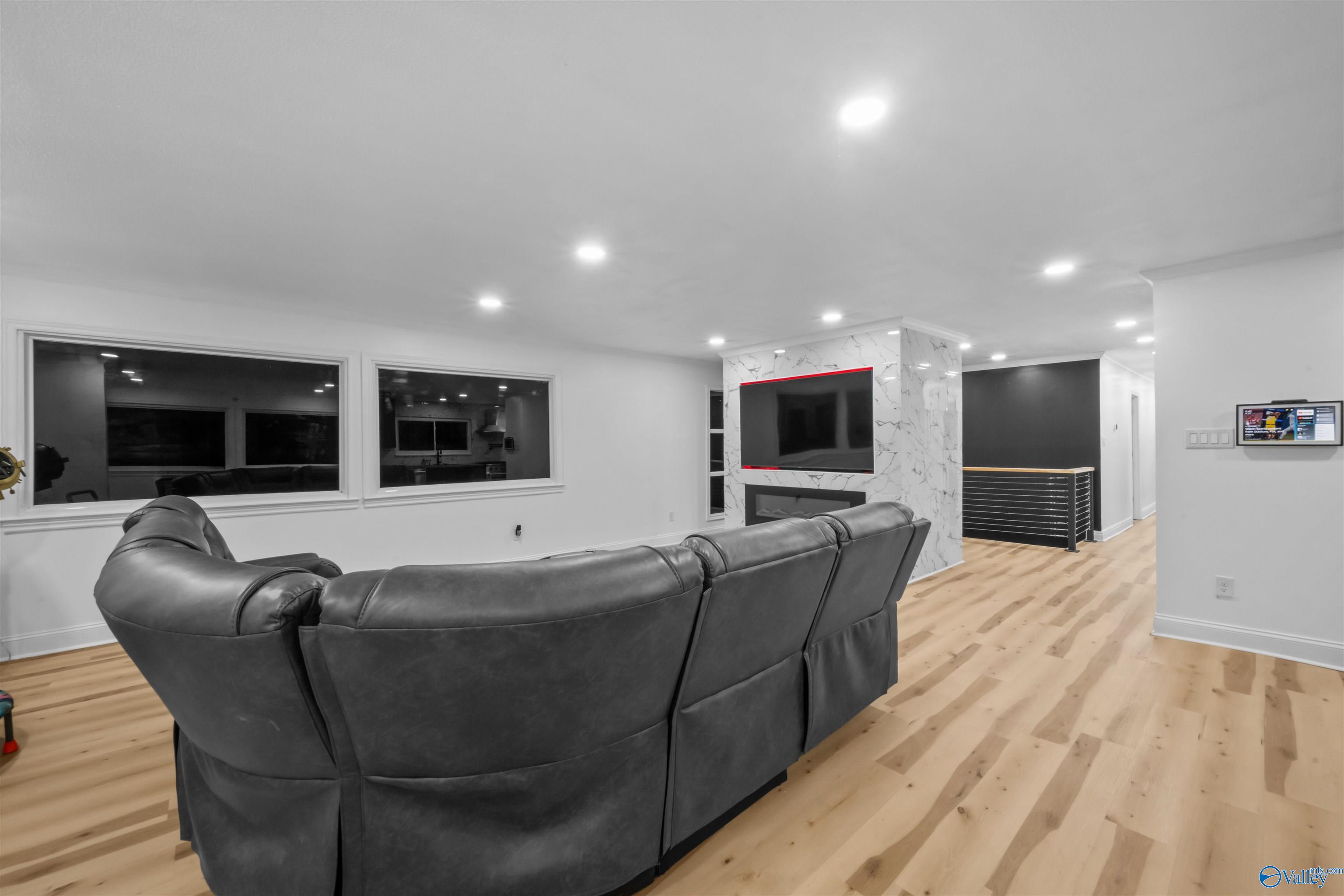 160 Bridlewood Drive