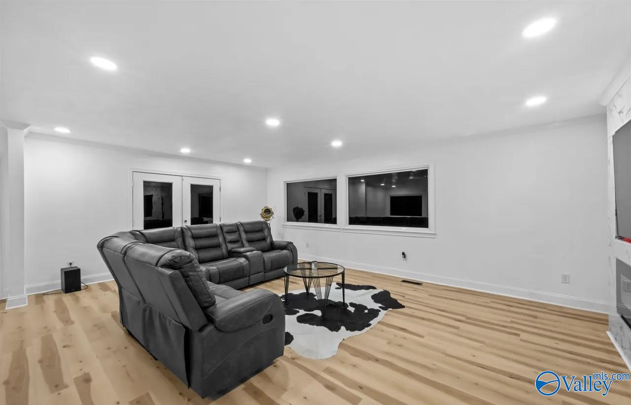 160 Bridlewood Drive