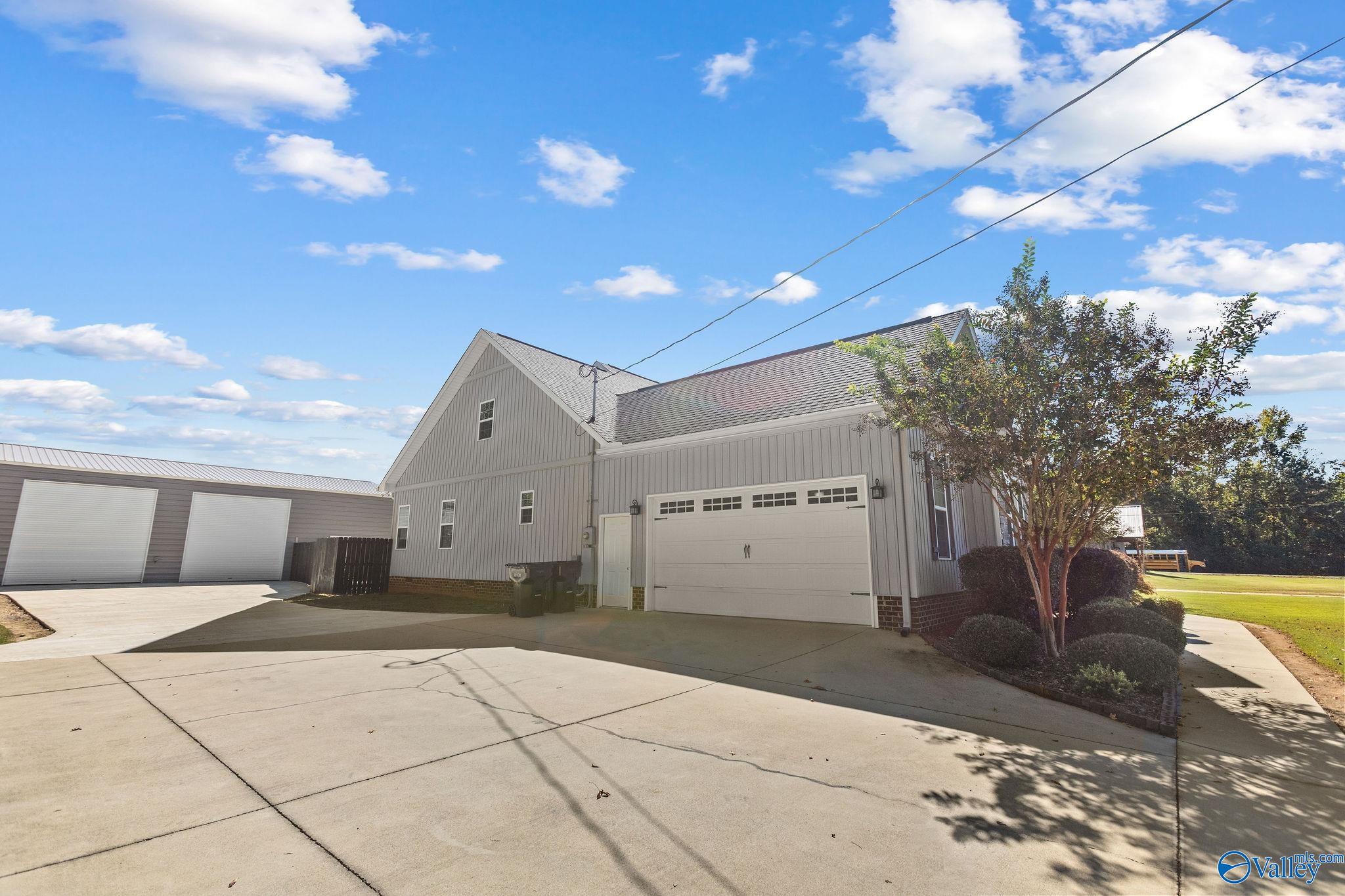 2651 Powell Street, Southside