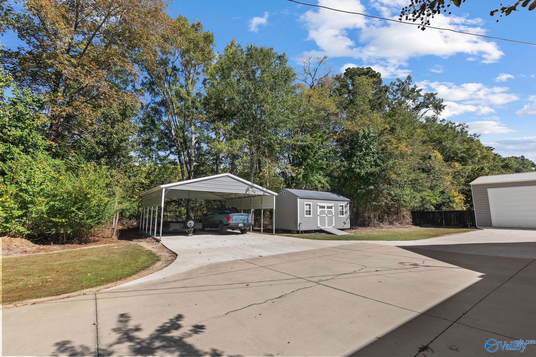 2651 Powell Street, Southside