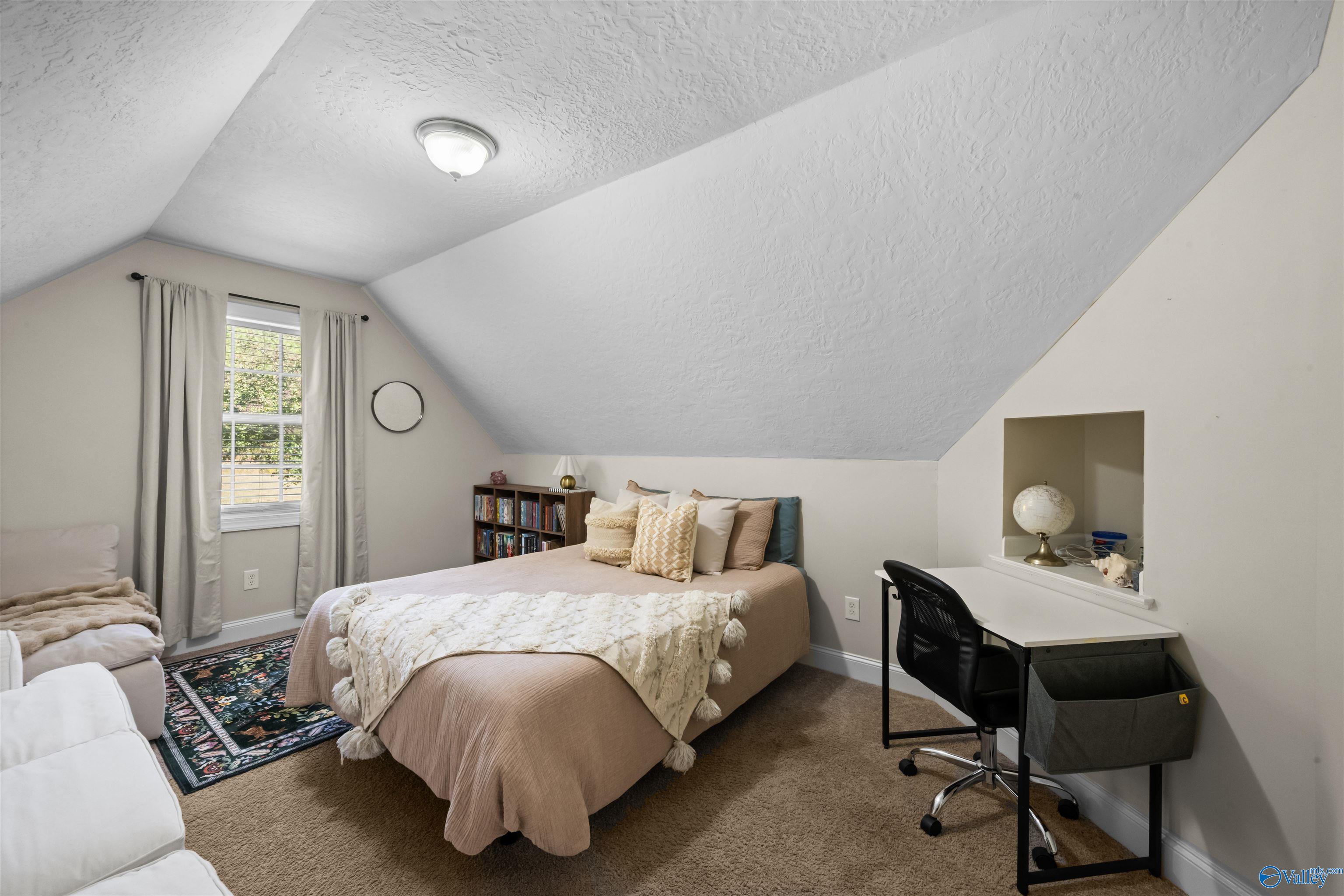 125 Briarwood Lane, Glencoe