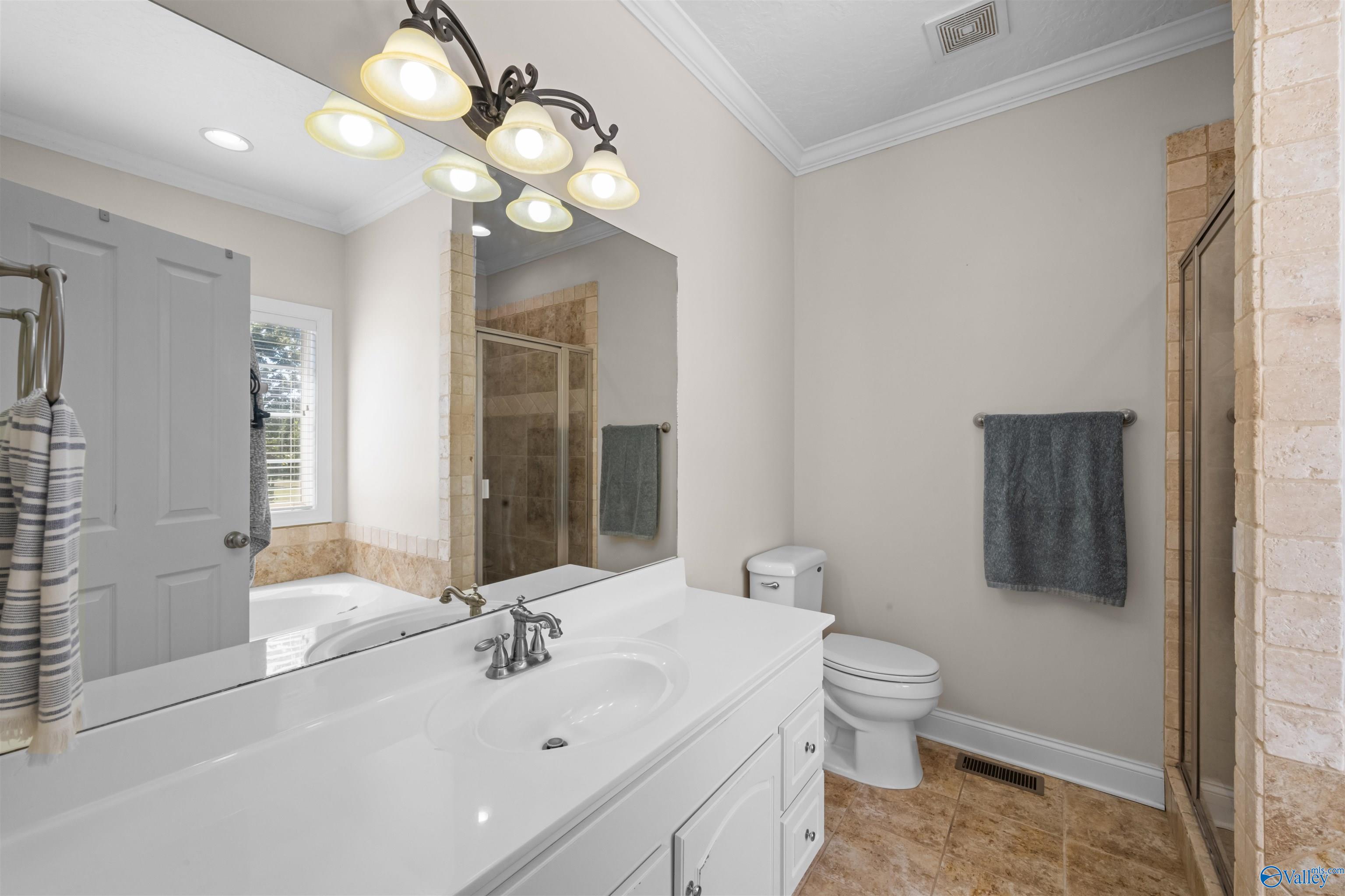 125 Briarwood Lane, Glencoe