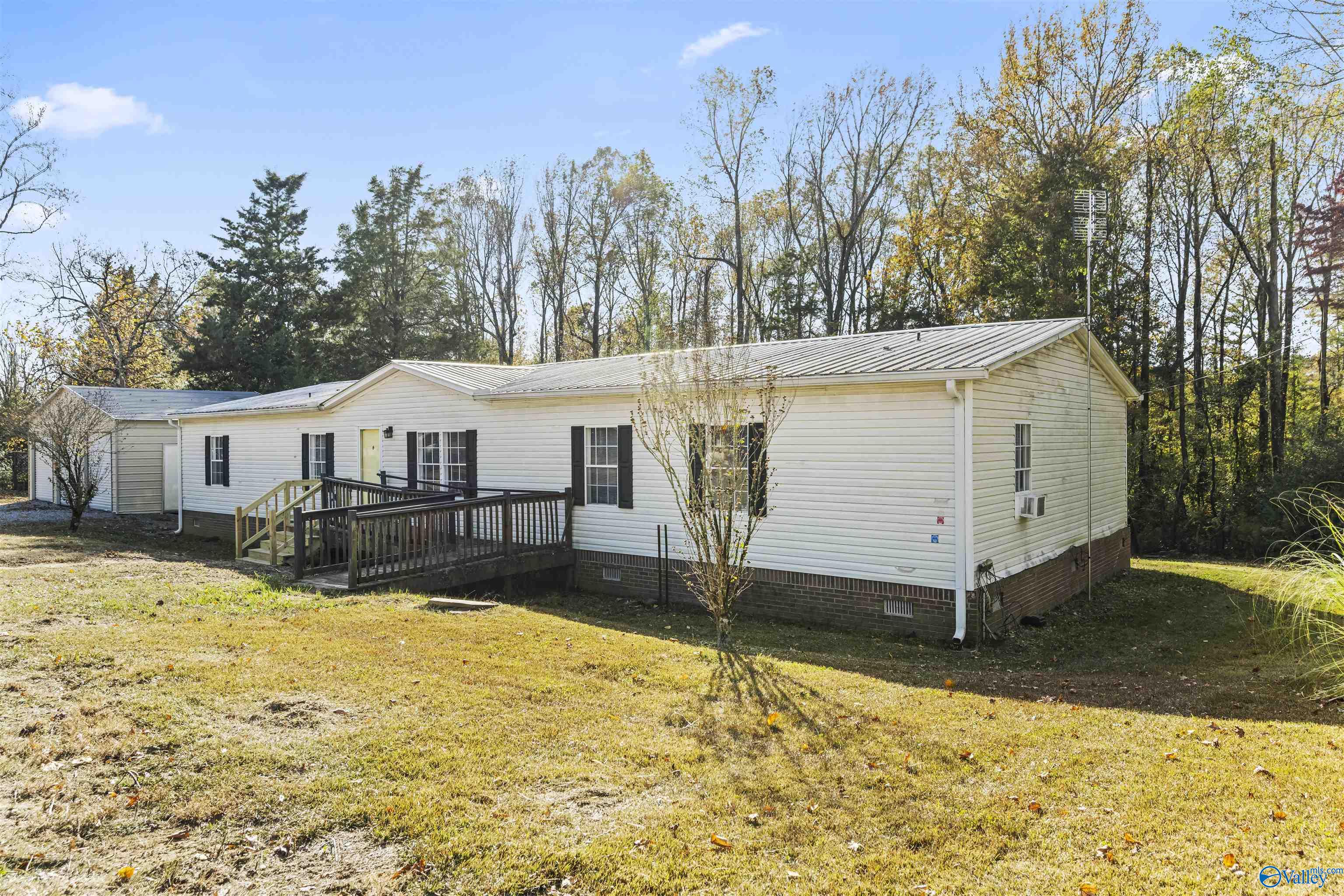 8585 County Road 1082