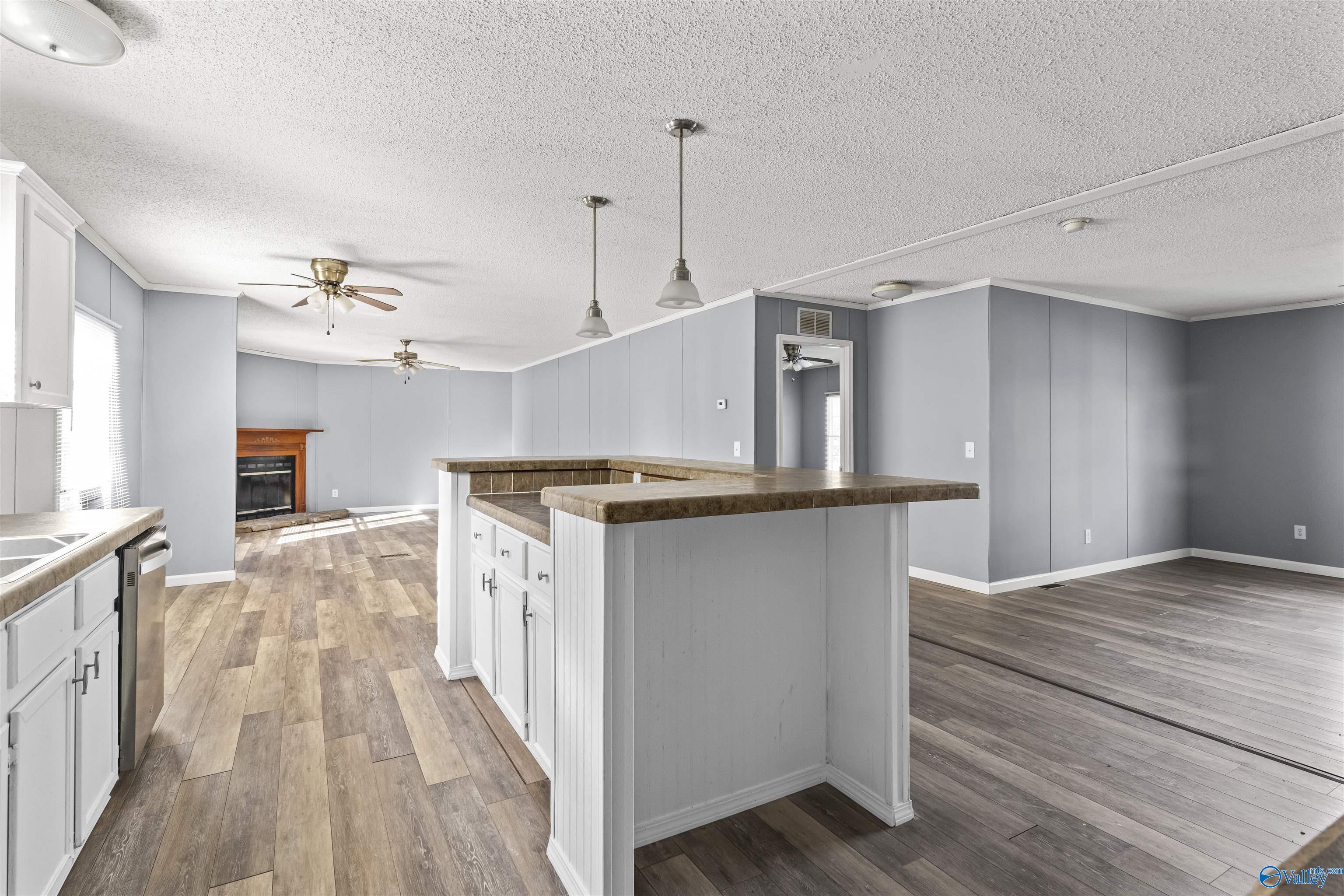 8585 County Road 1082
