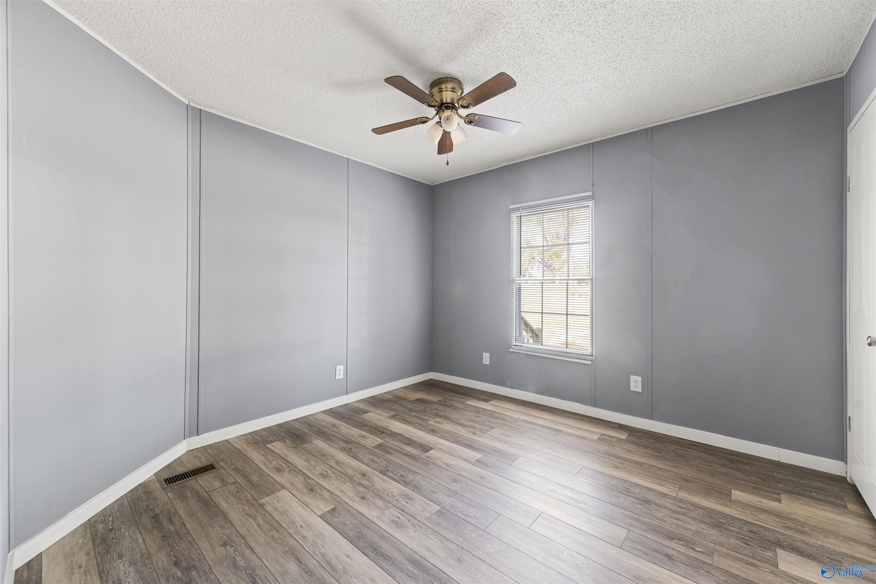 8585 County Road 1082