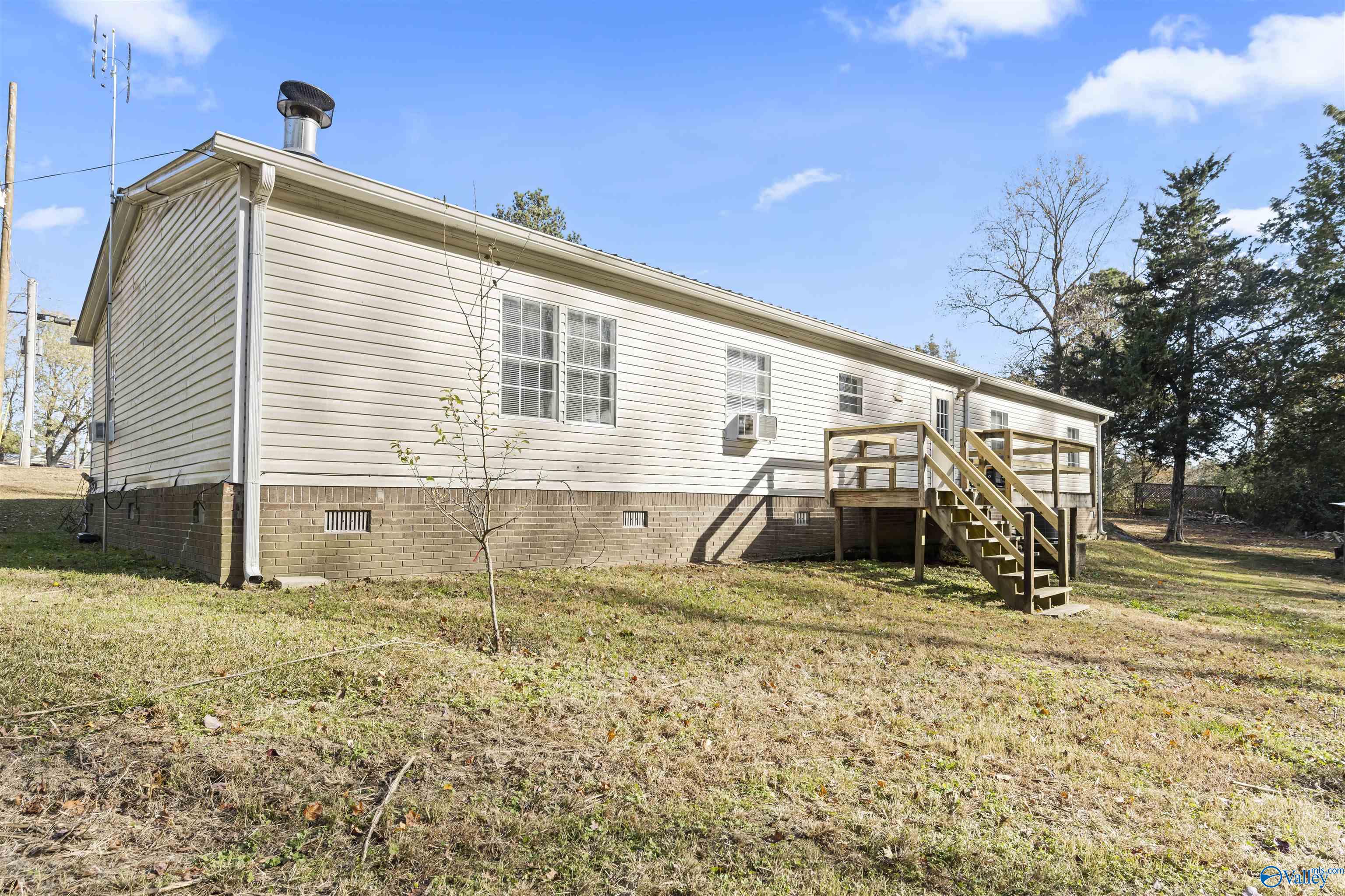 8585 County Road 1082