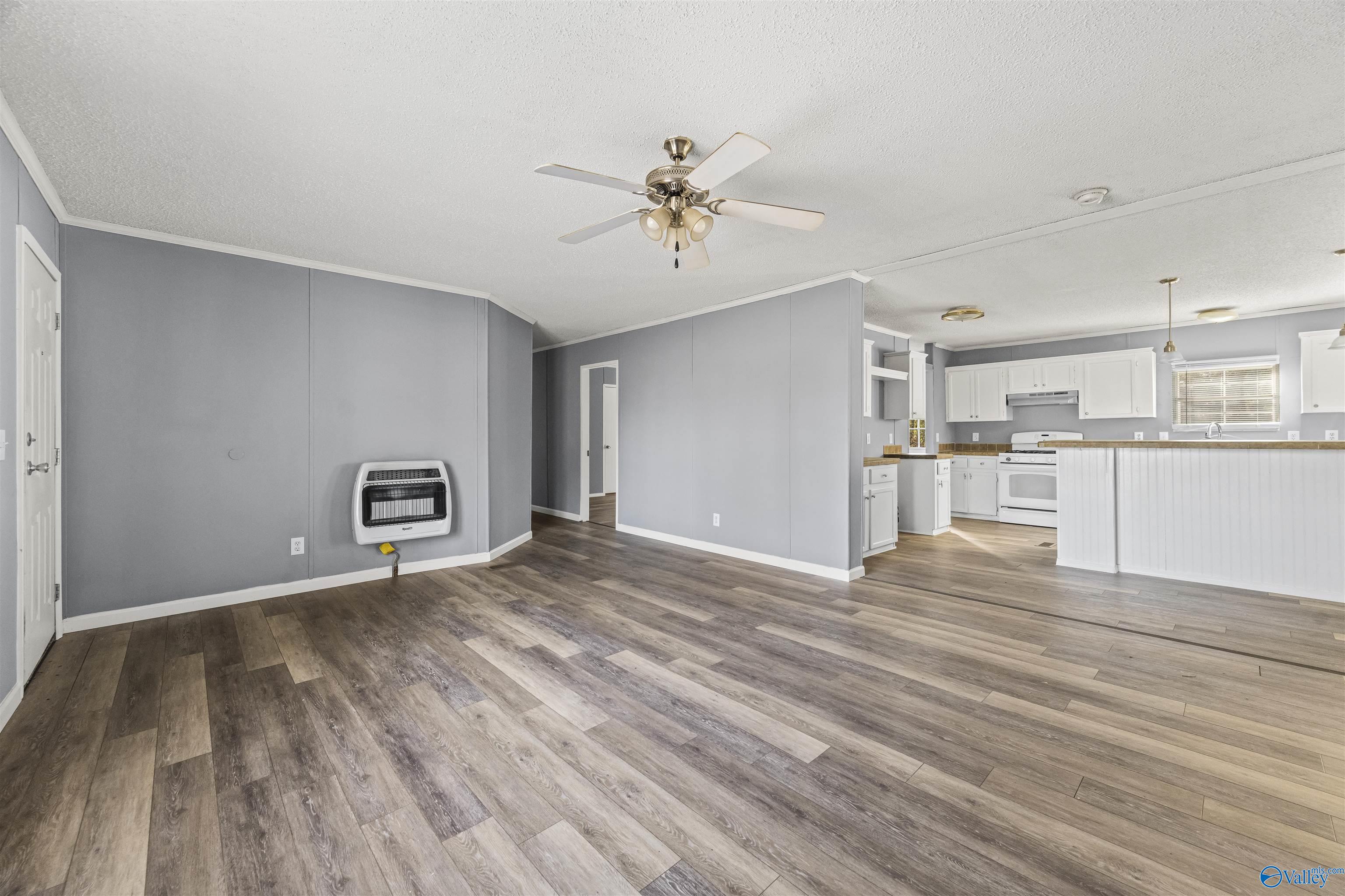 8585 County Road 1082