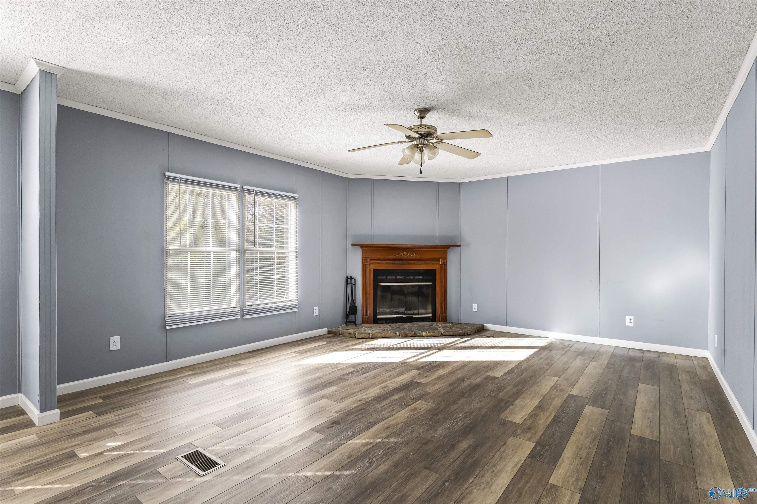 8585 County Road 1082