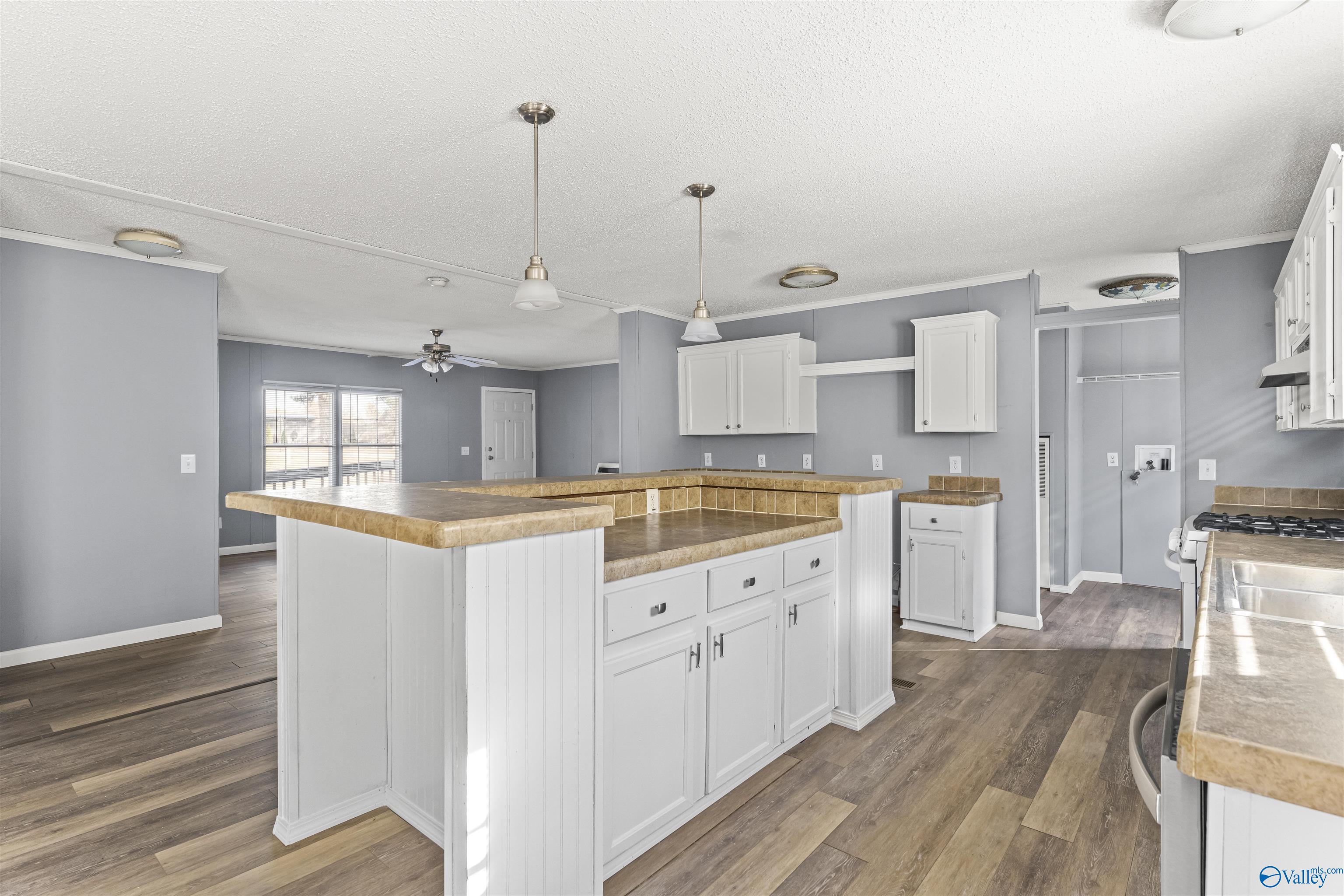 8585 County Road 1082