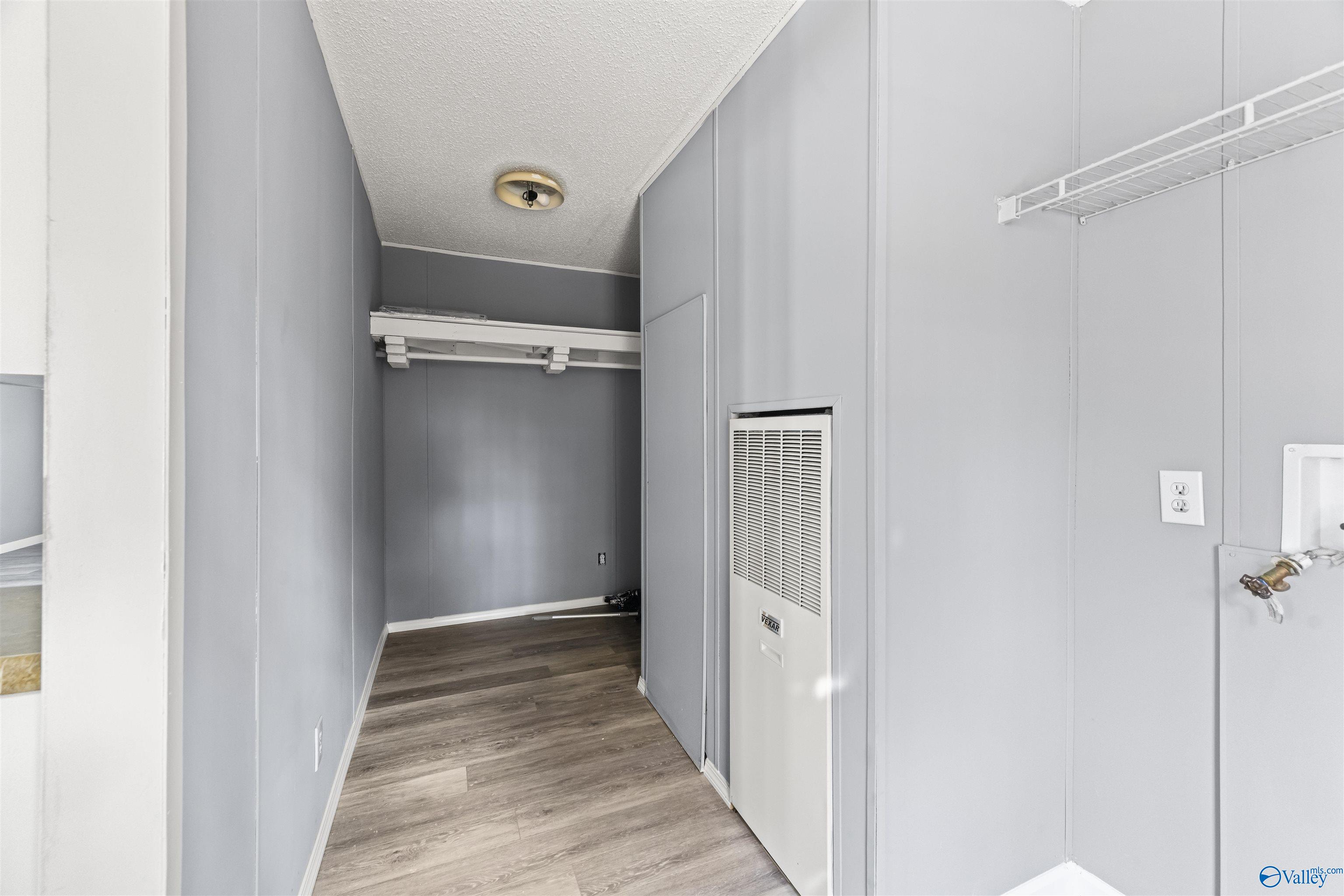 8585 County Road 1082