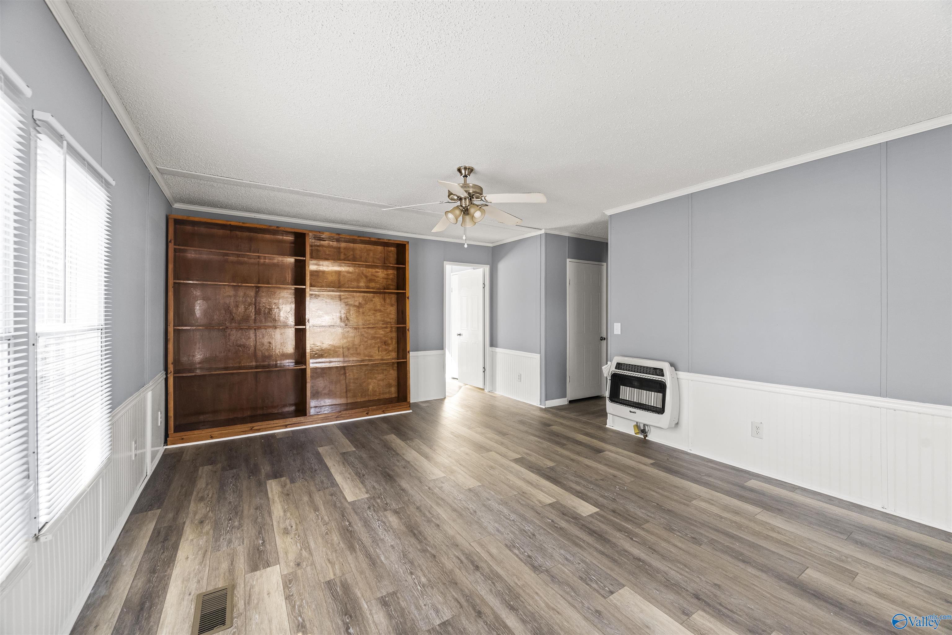8585 County Road 1082