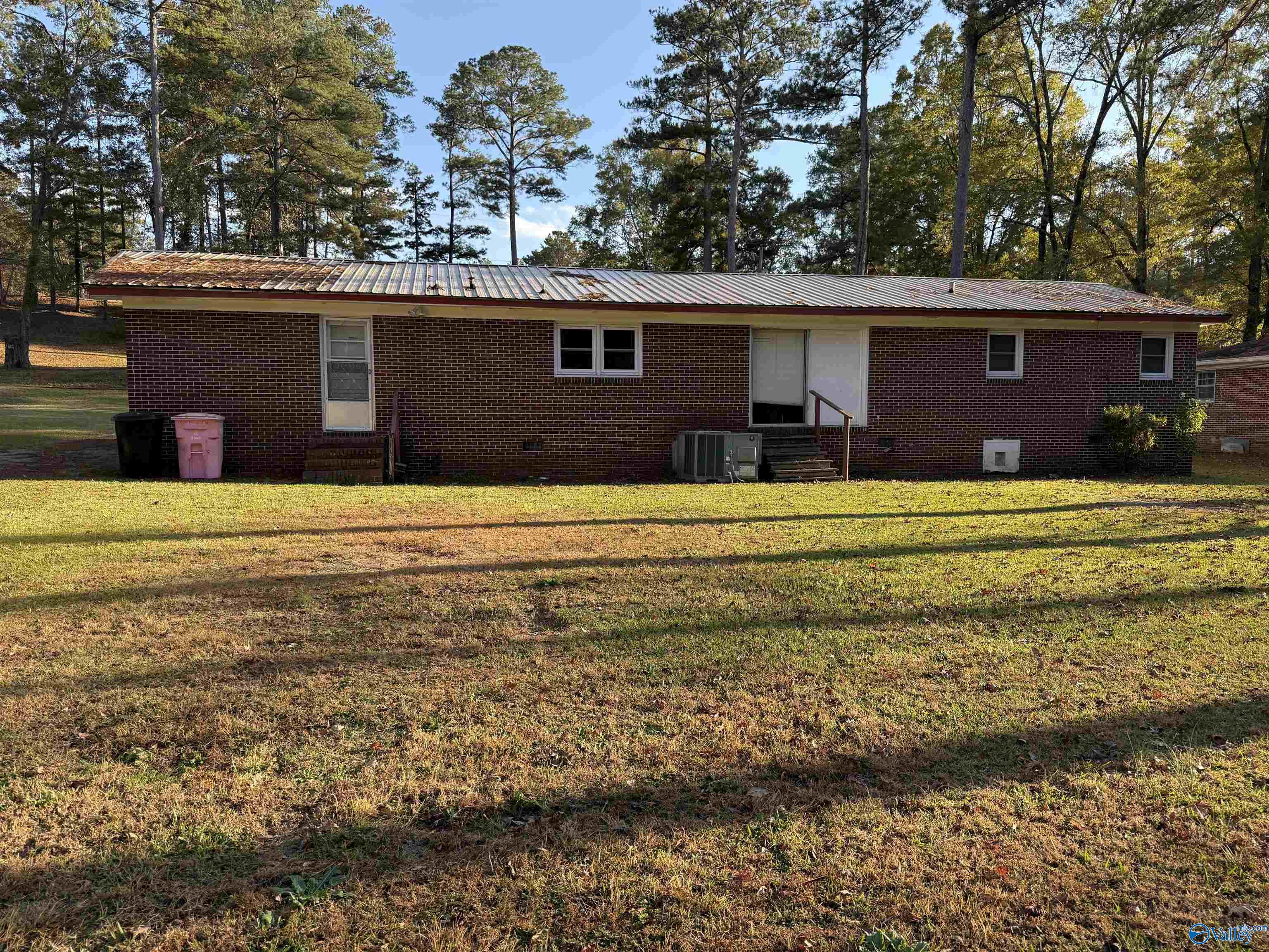 1524 Arrow Drive