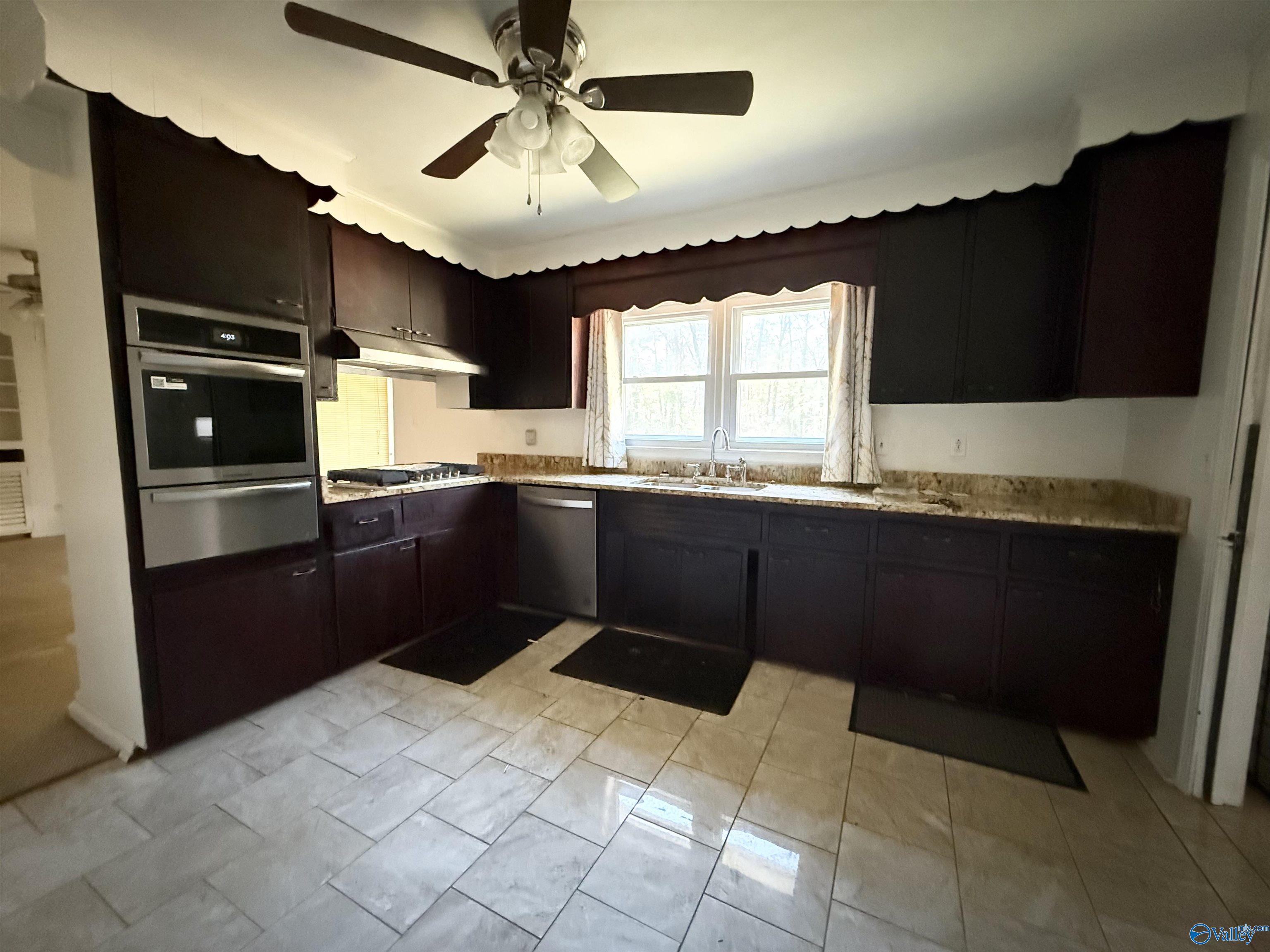 1524 Arrow Drive