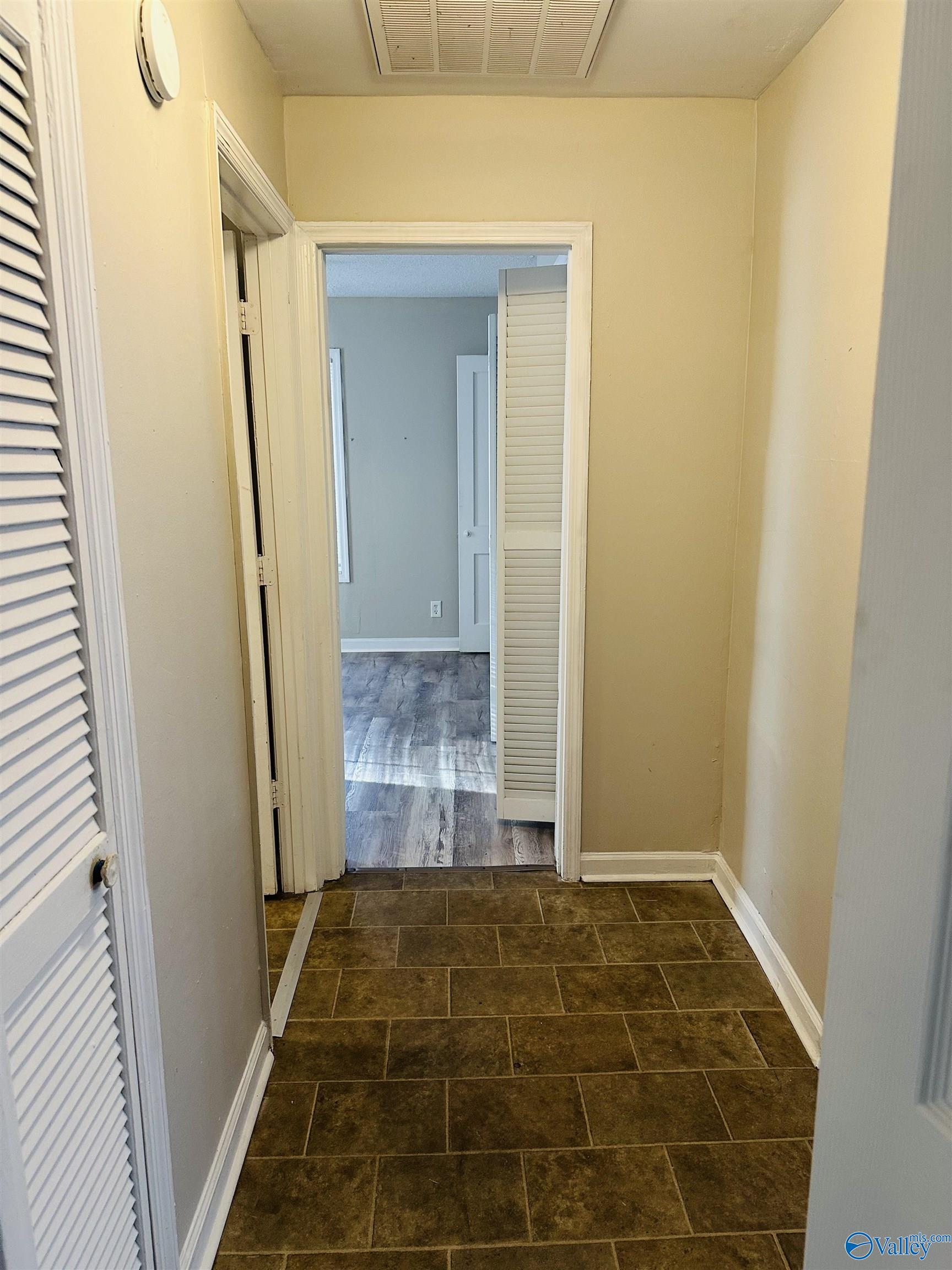 1129 Stillman Avenue