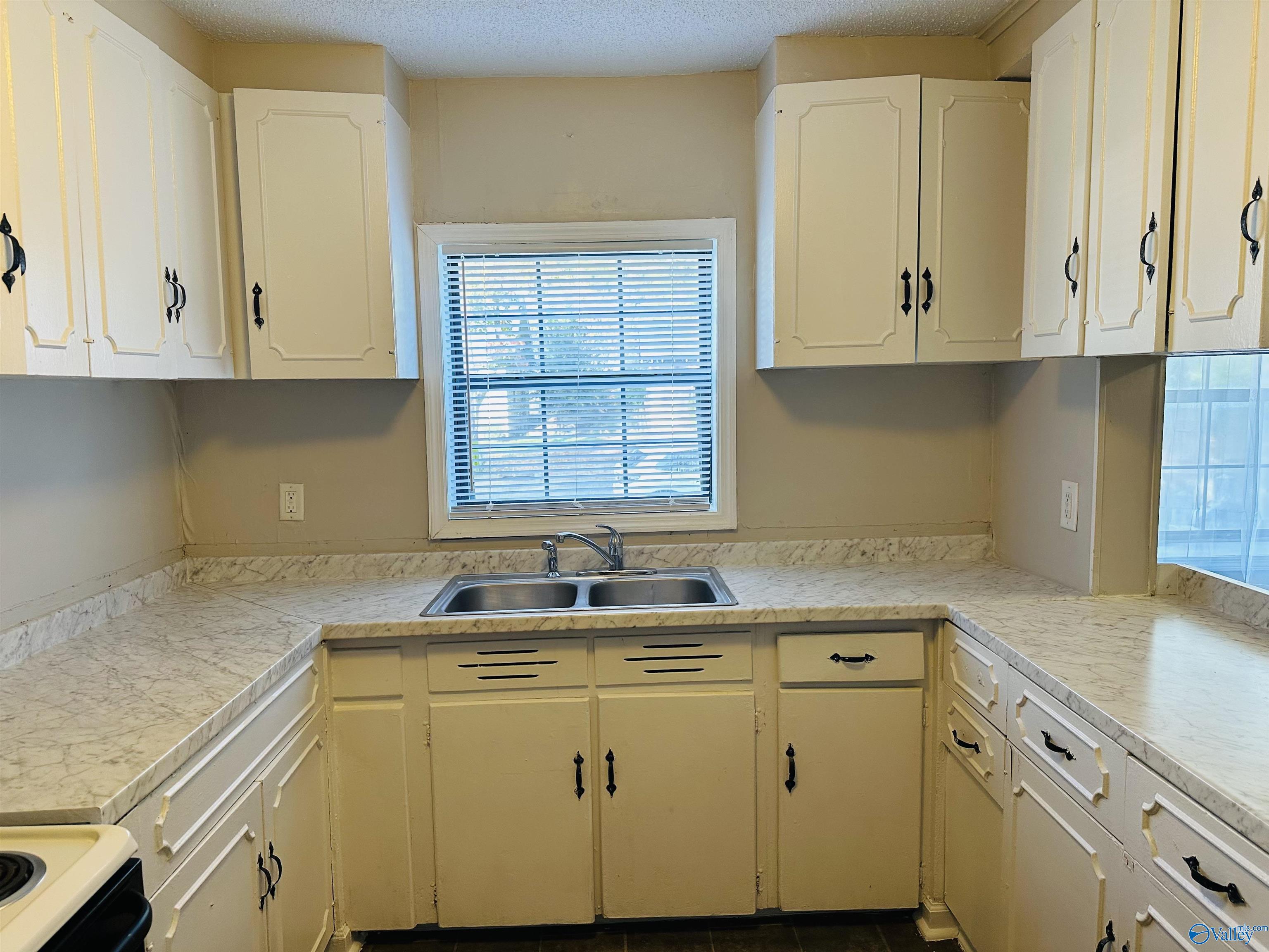 1129 Stillman Avenue