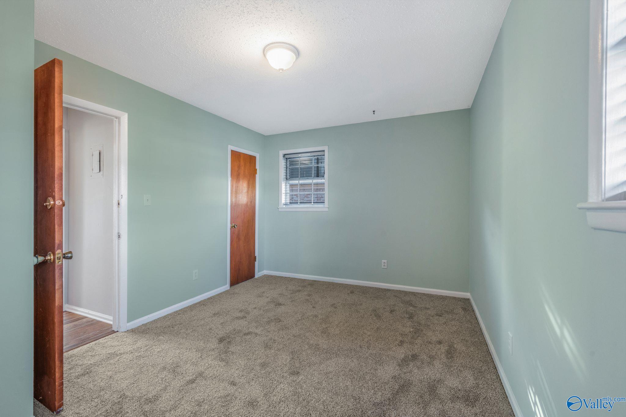 201 Roberts Avenue
