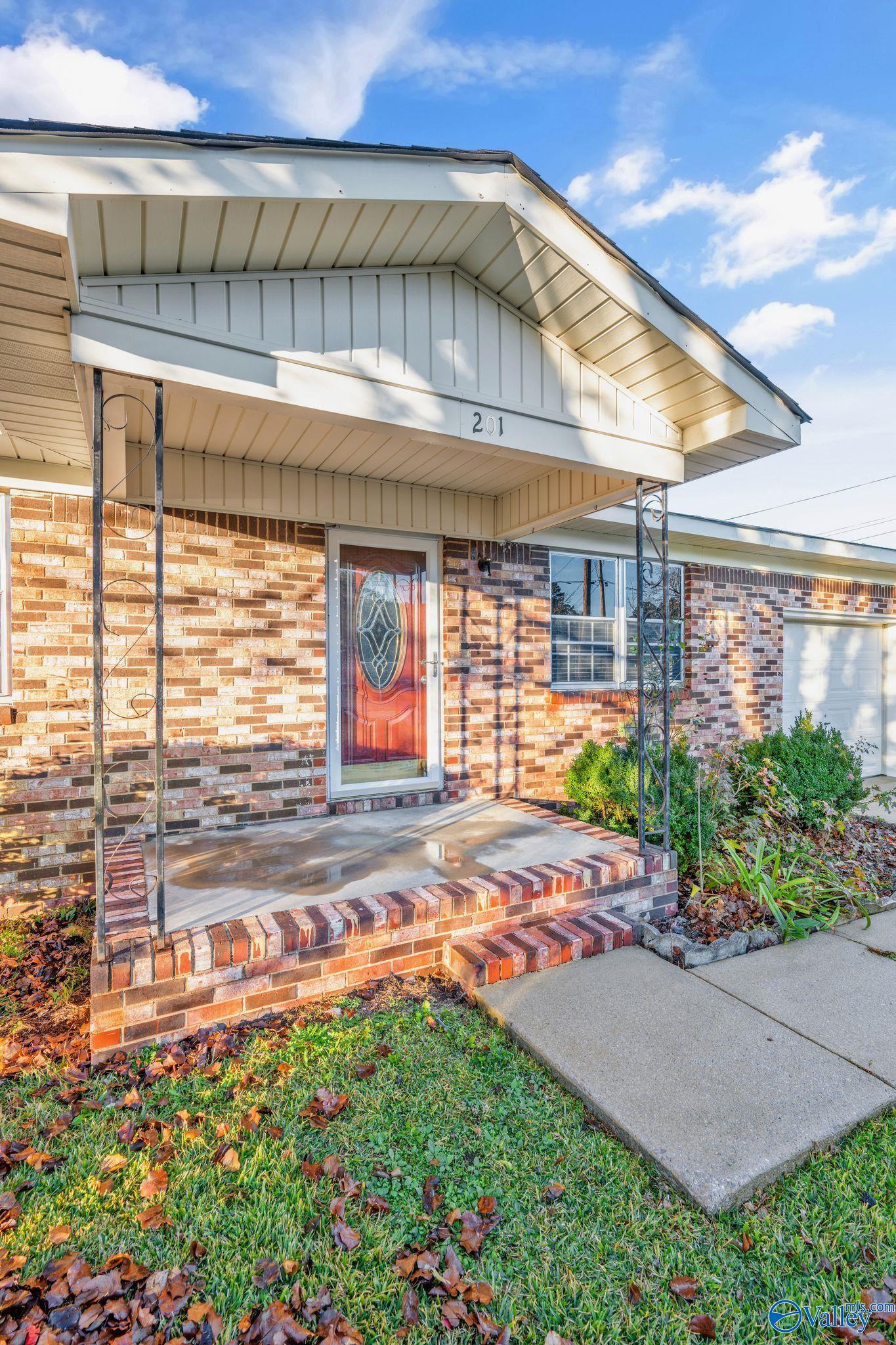 201 Roberts Avenue