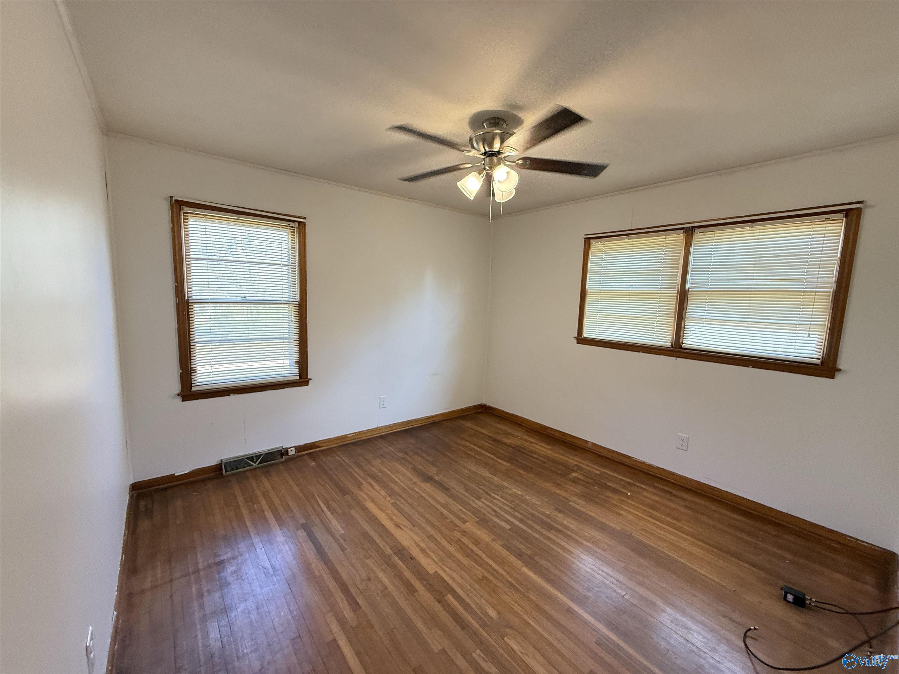 633 Littleton Cutoff