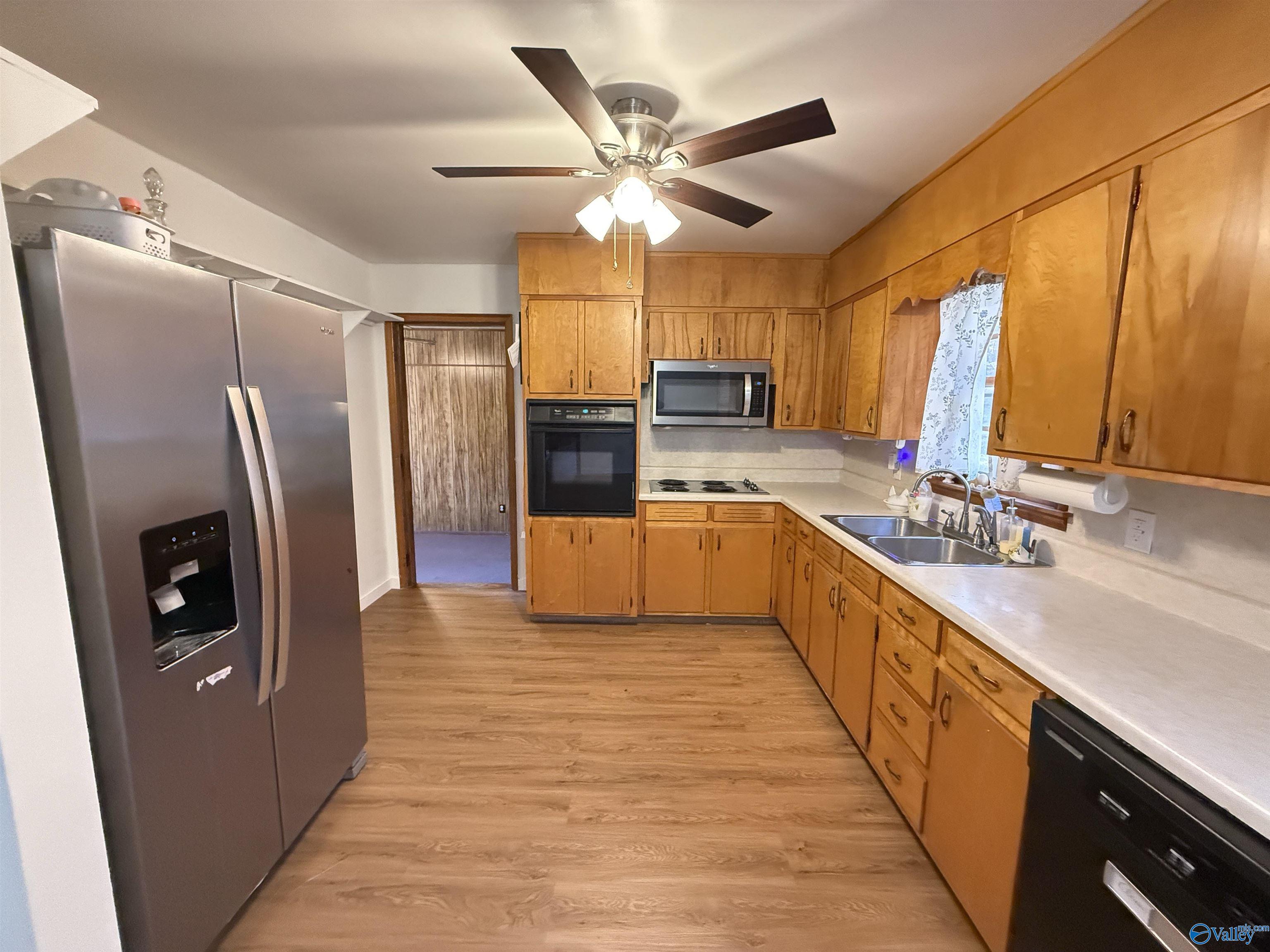 633 Littleton Cutoff