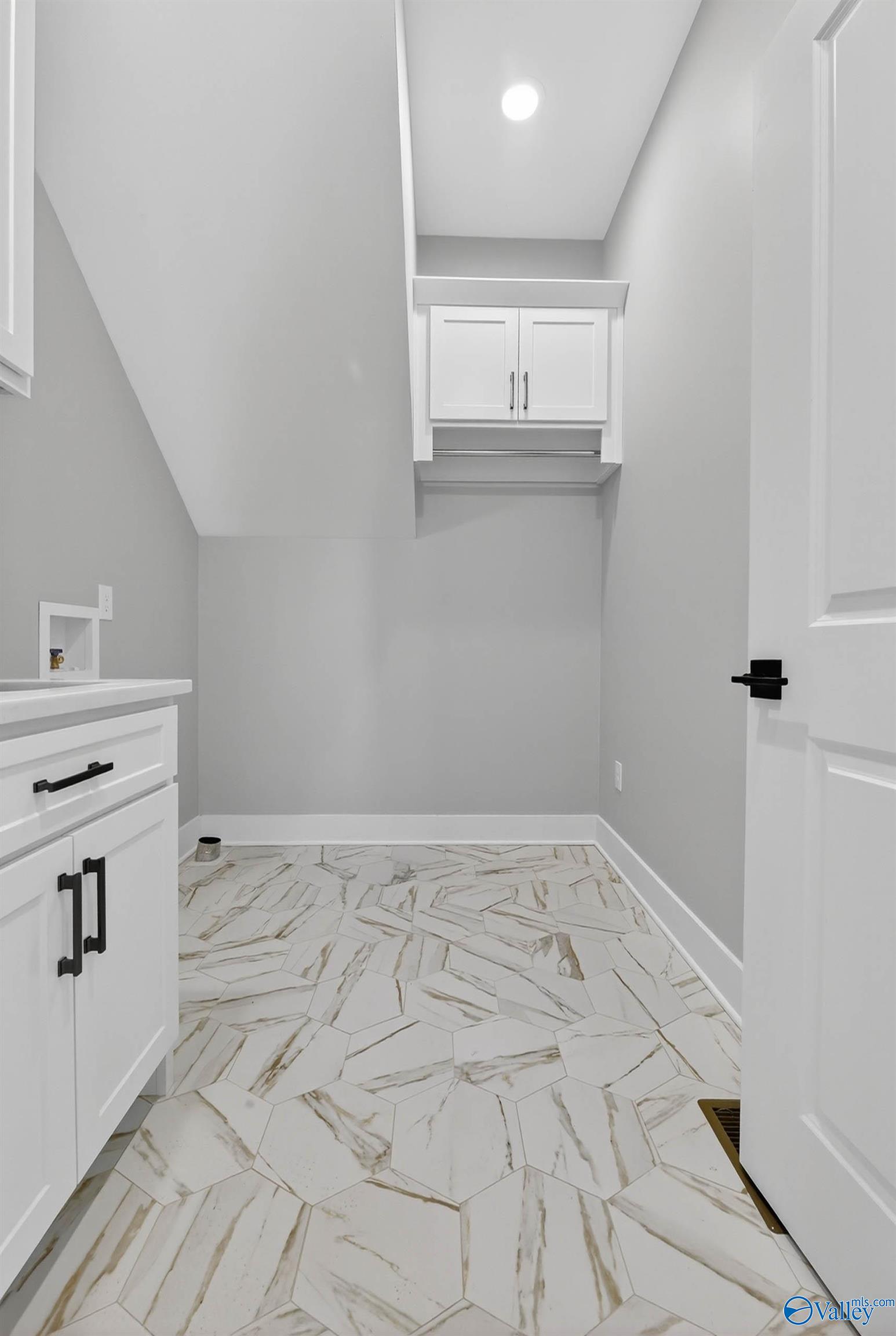 65 Chicory Brook Pass