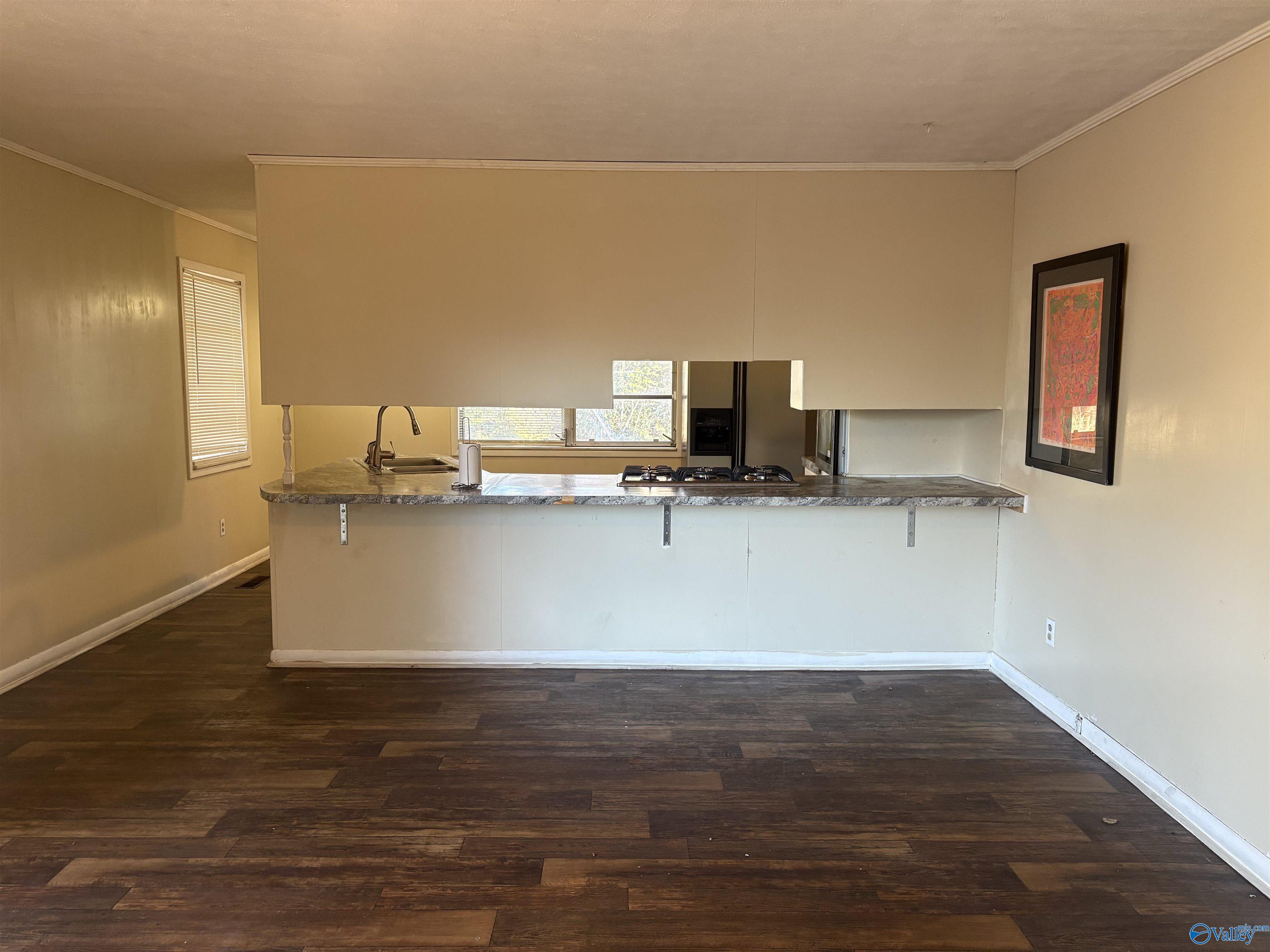 917 E Tomahawk Trail