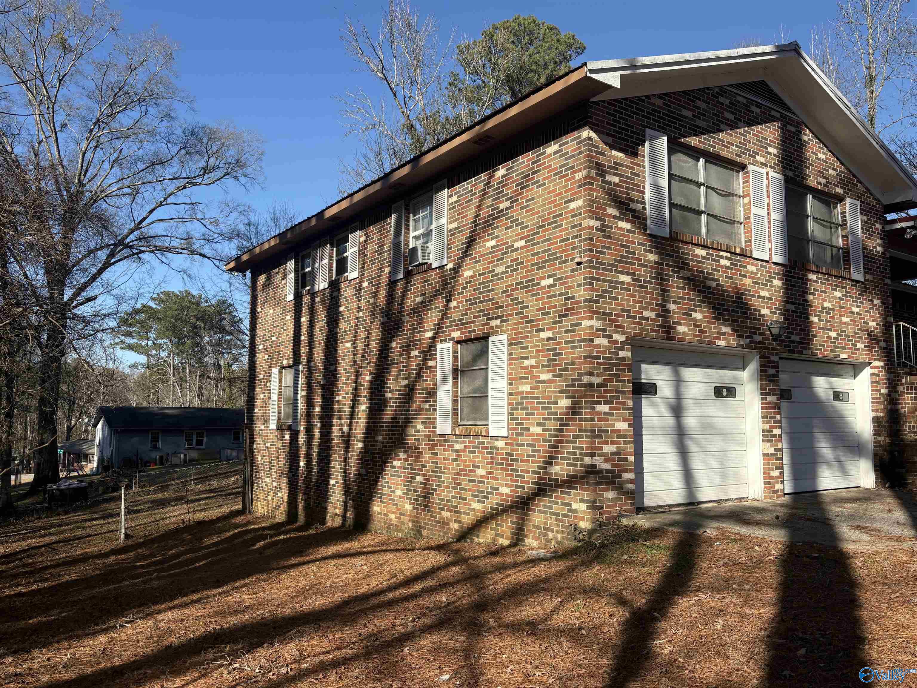 917 E Tomahawk Trail