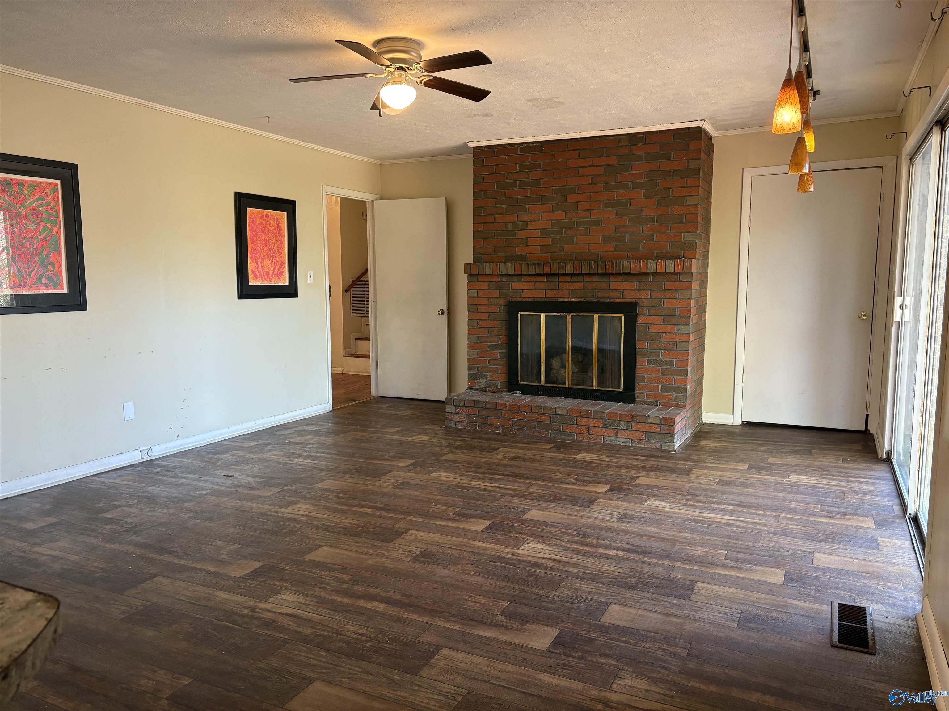 917 E Tomahawk Trail