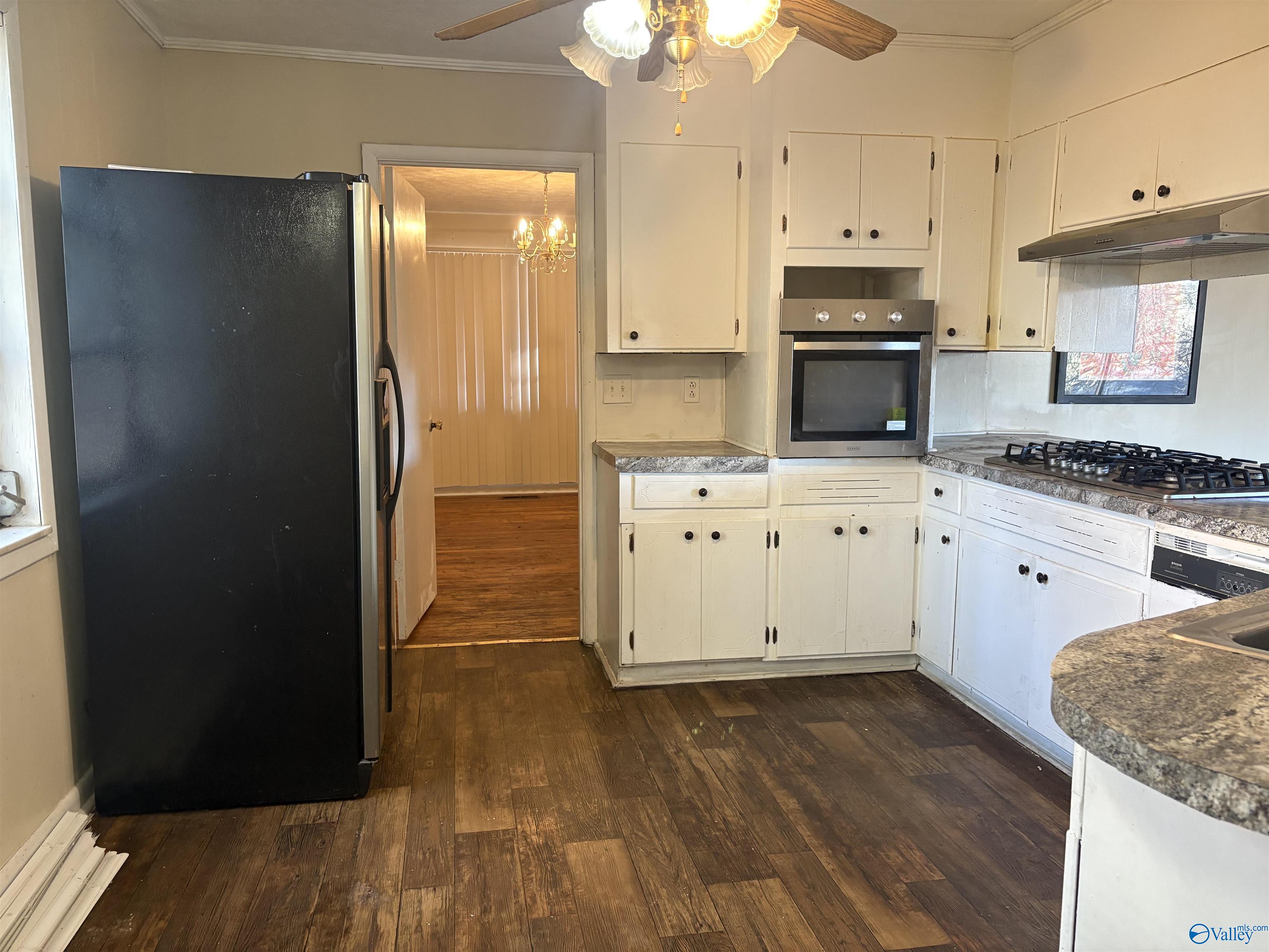 917 E Tomahawk Trail