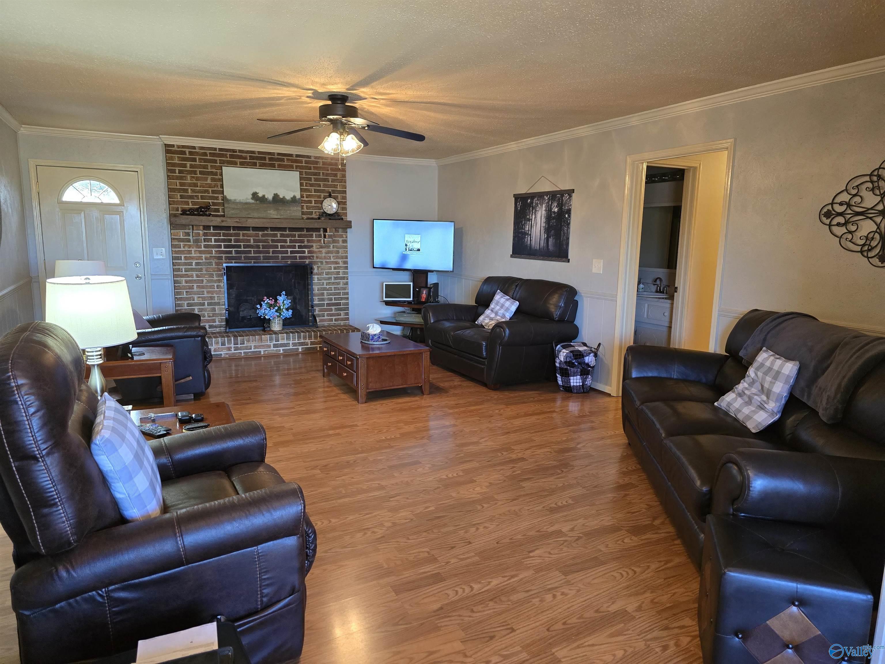 4552 Rainbow Drive