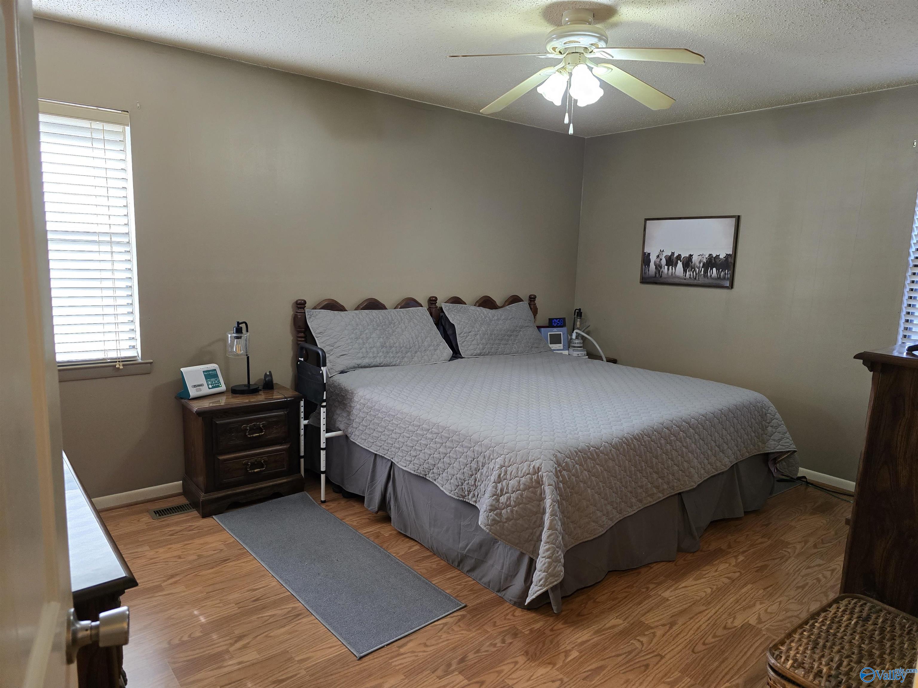 4552 Rainbow Drive