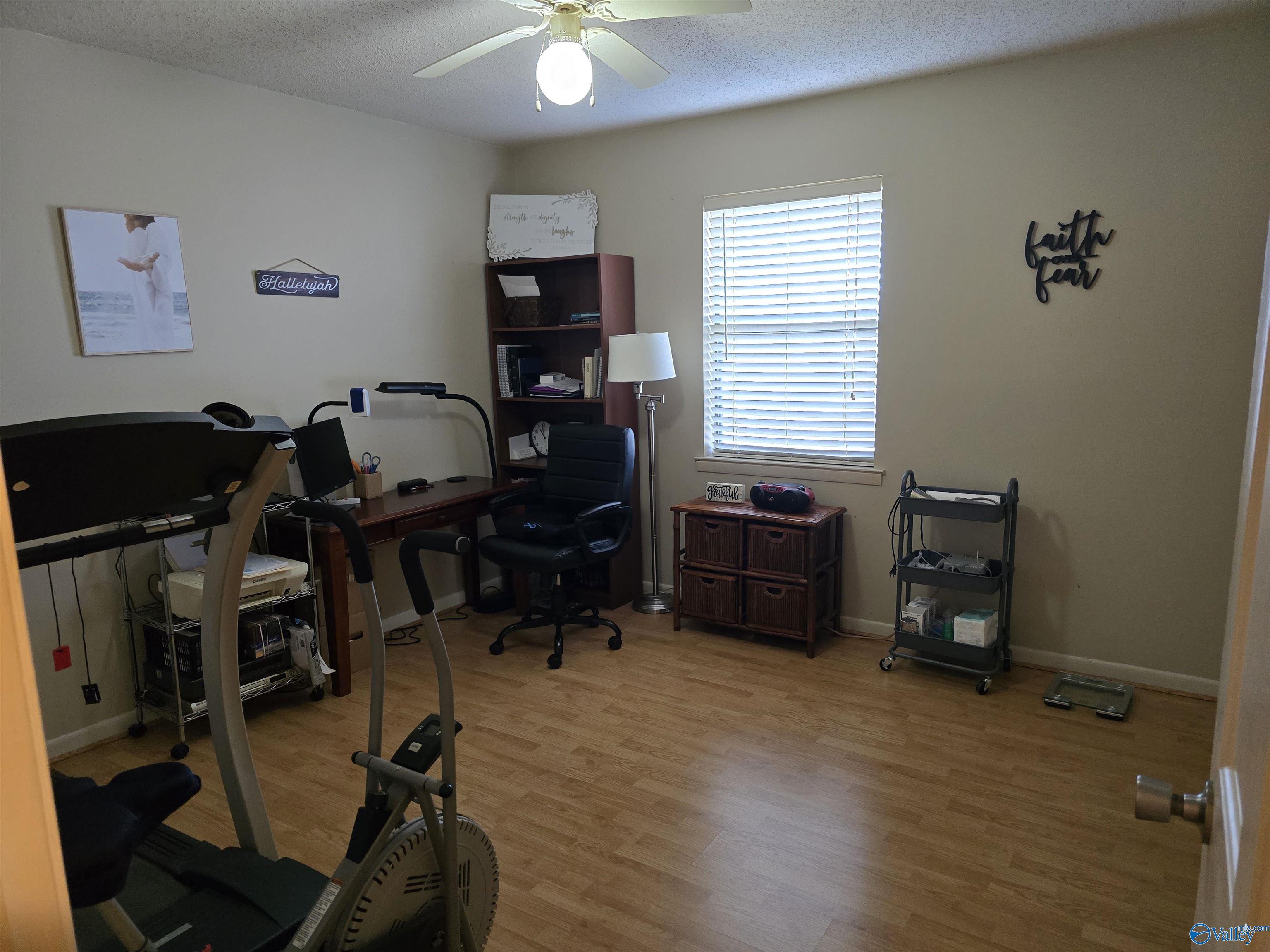 4552 Rainbow Drive