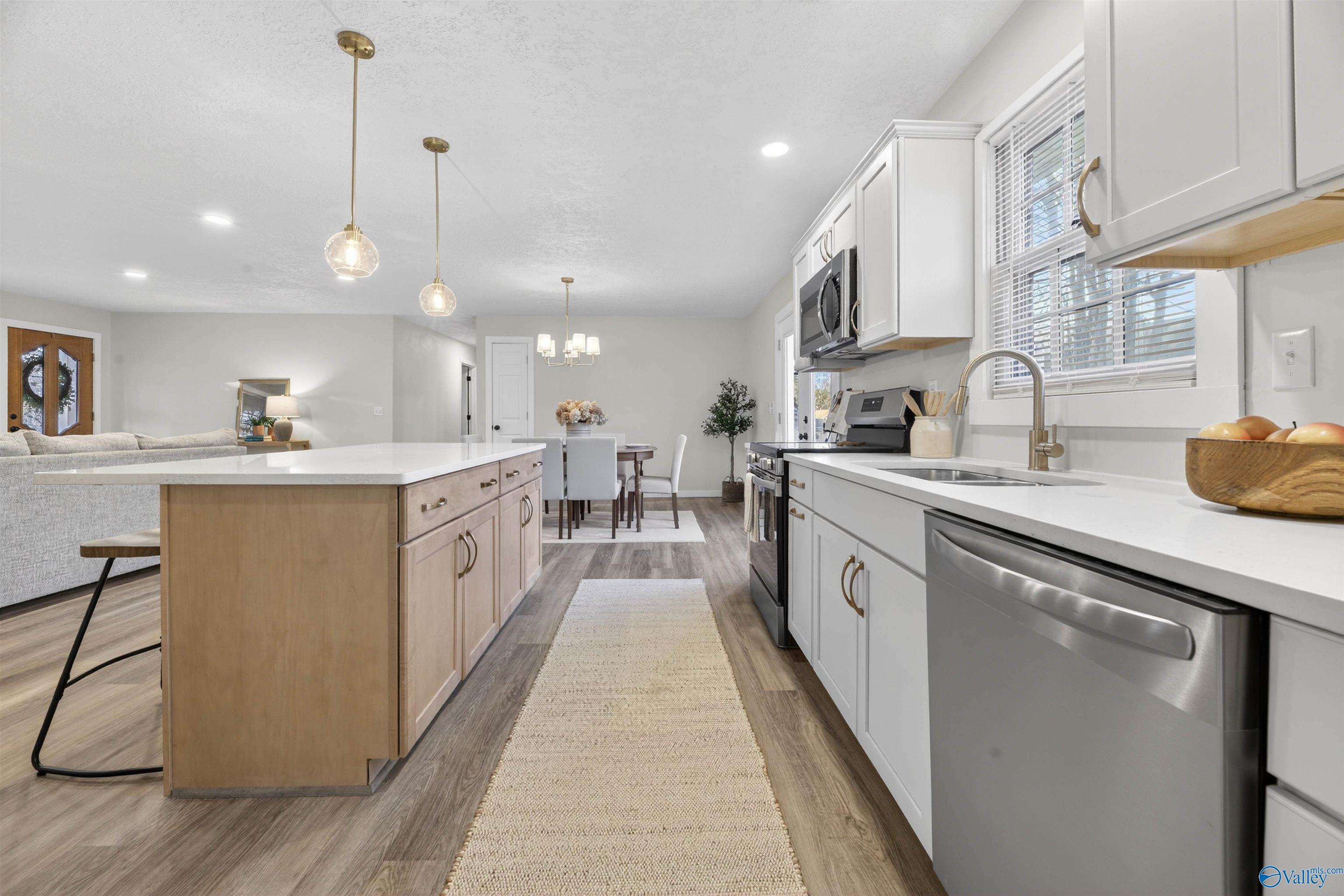 2079 Meadowood Drive