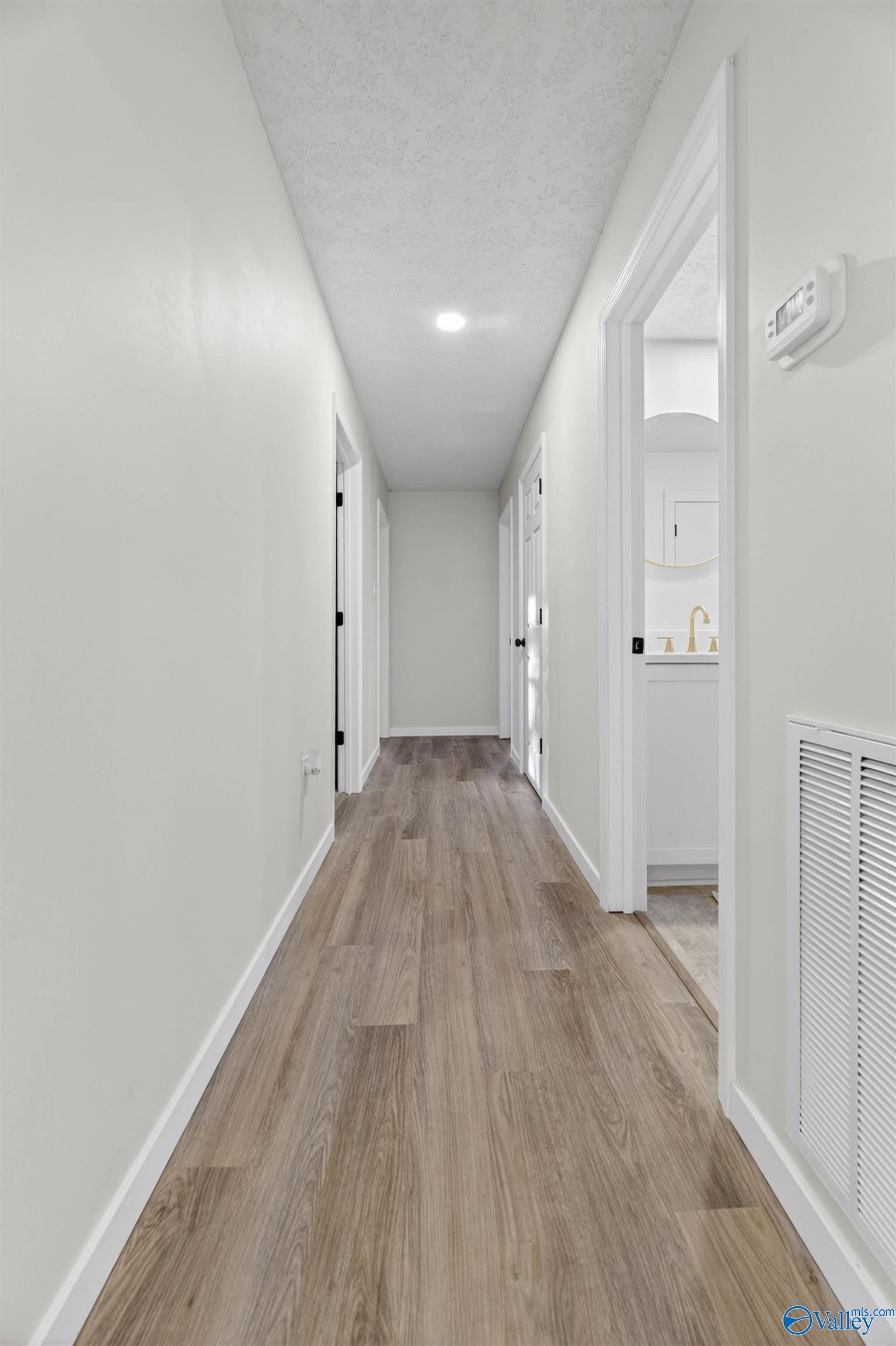 2079 Meadowood Drive