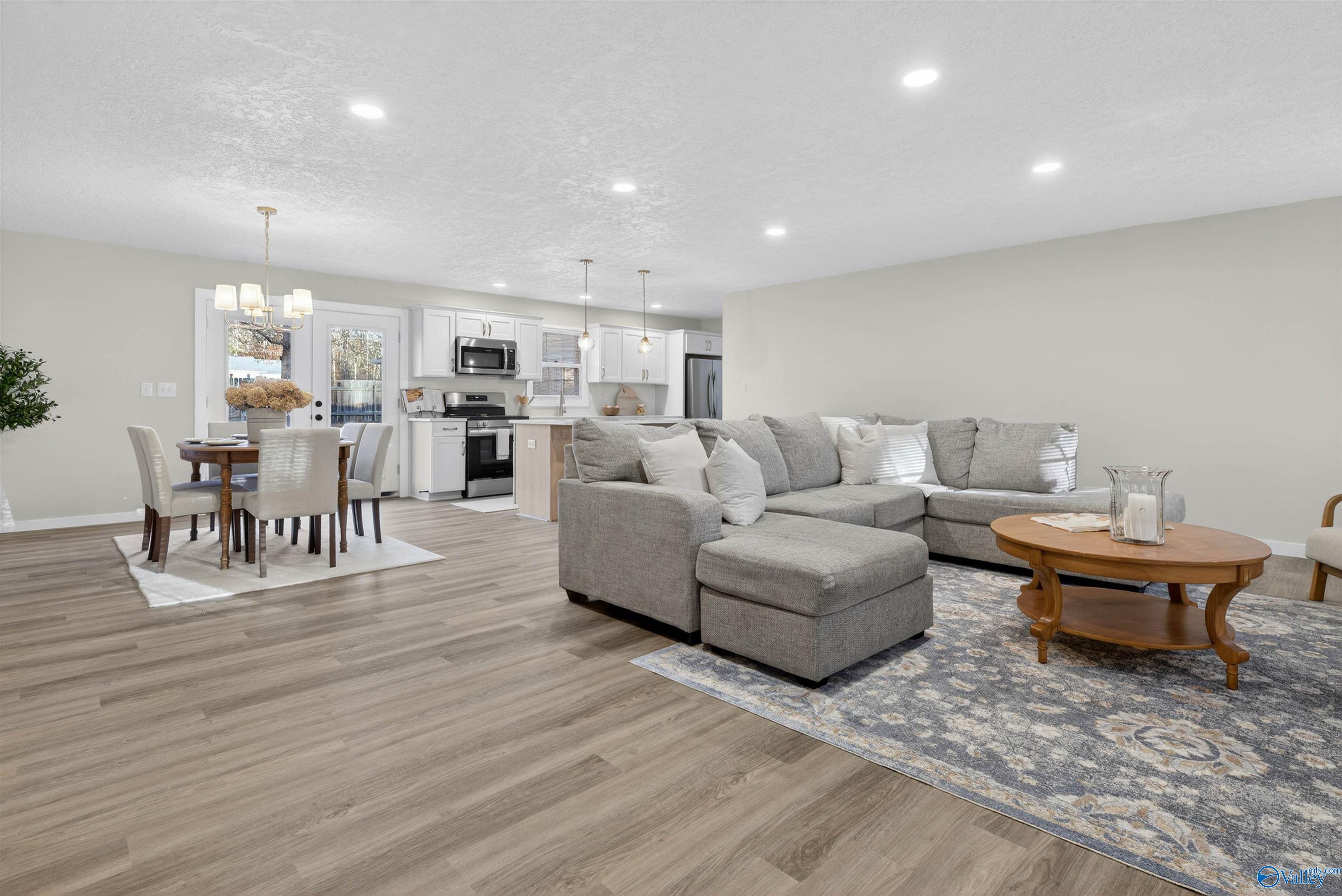 2079 Meadowood Drive