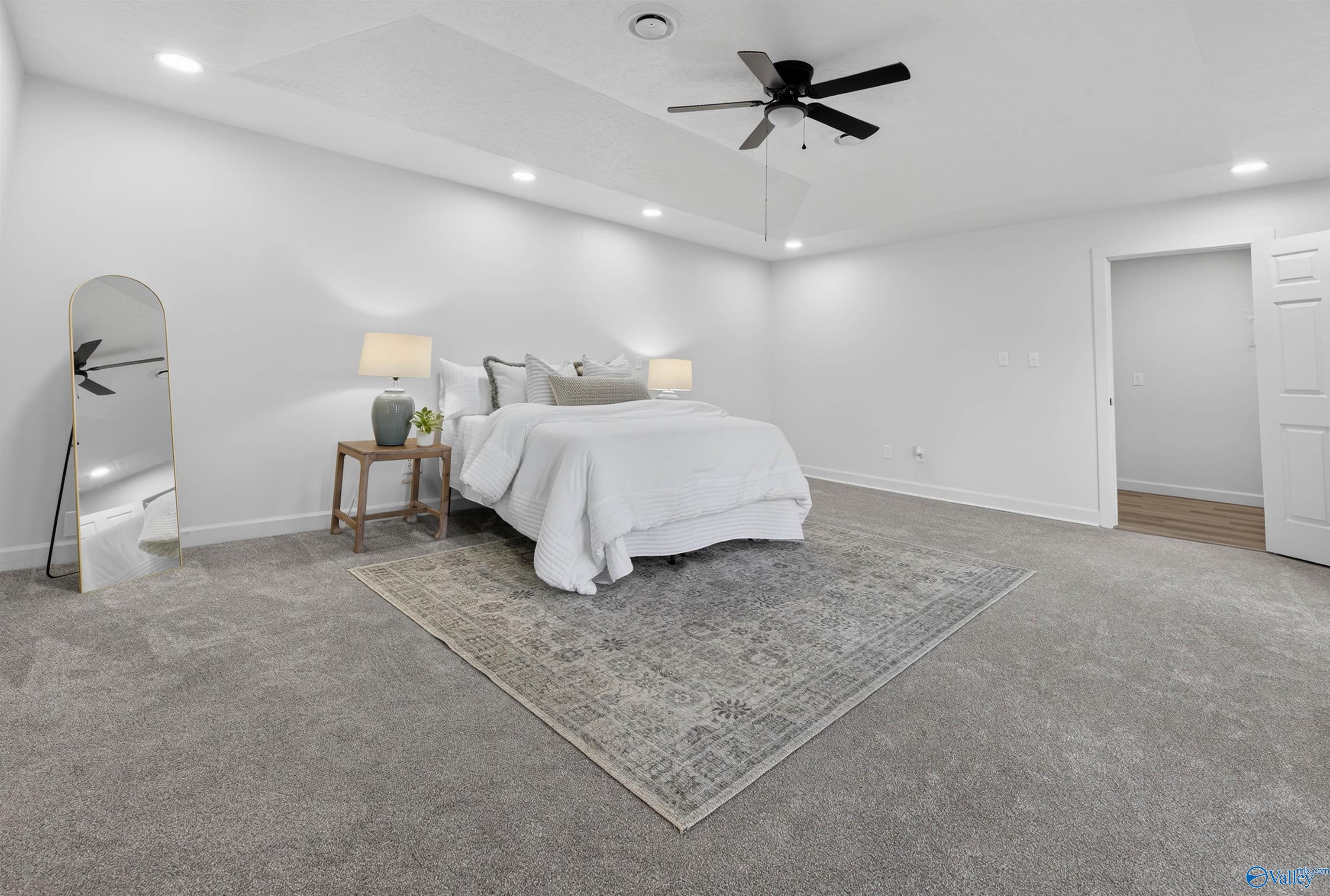 2079 Meadowood Drive