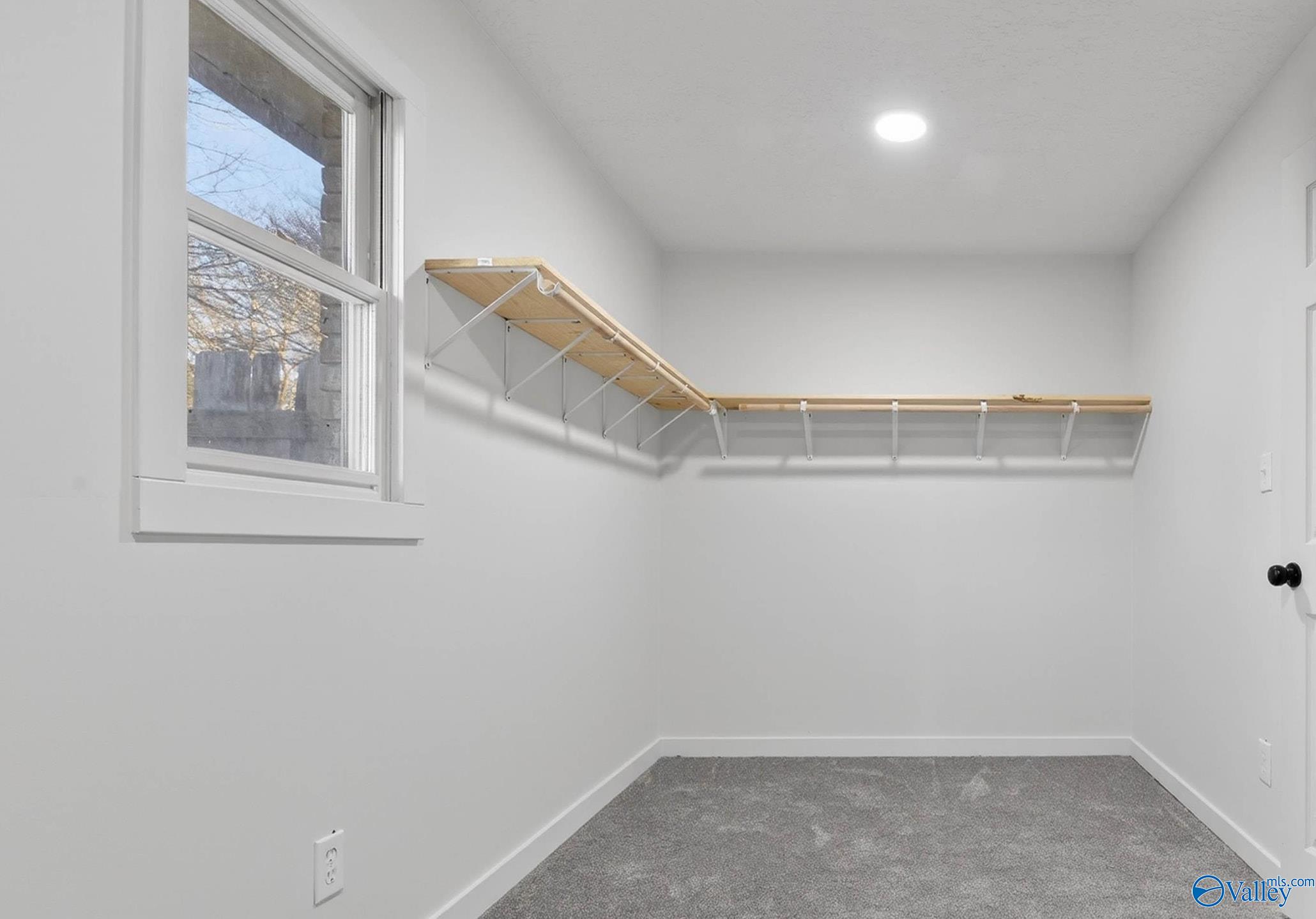 2079 Meadowood Drive