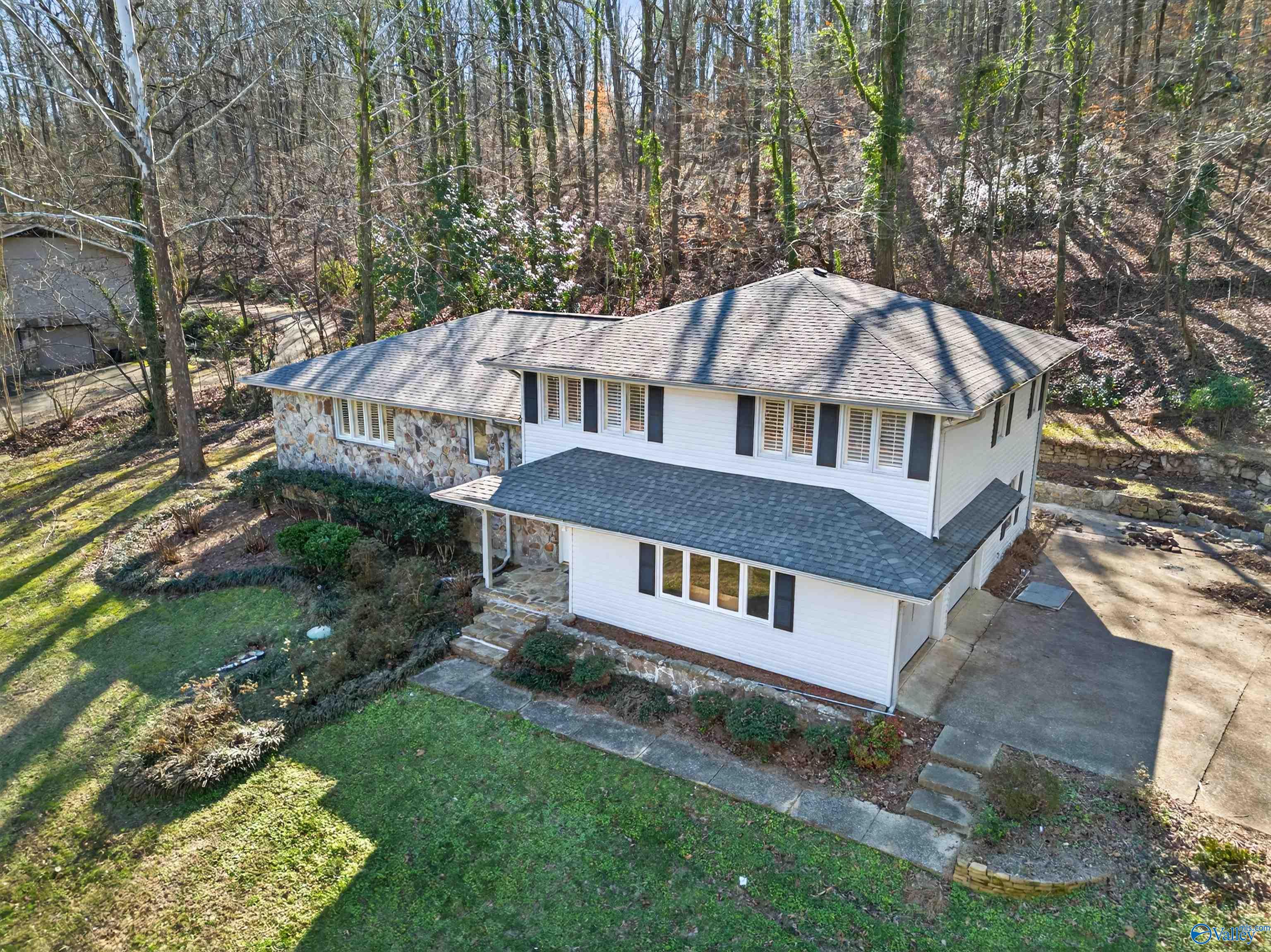105 Hillside Trail
