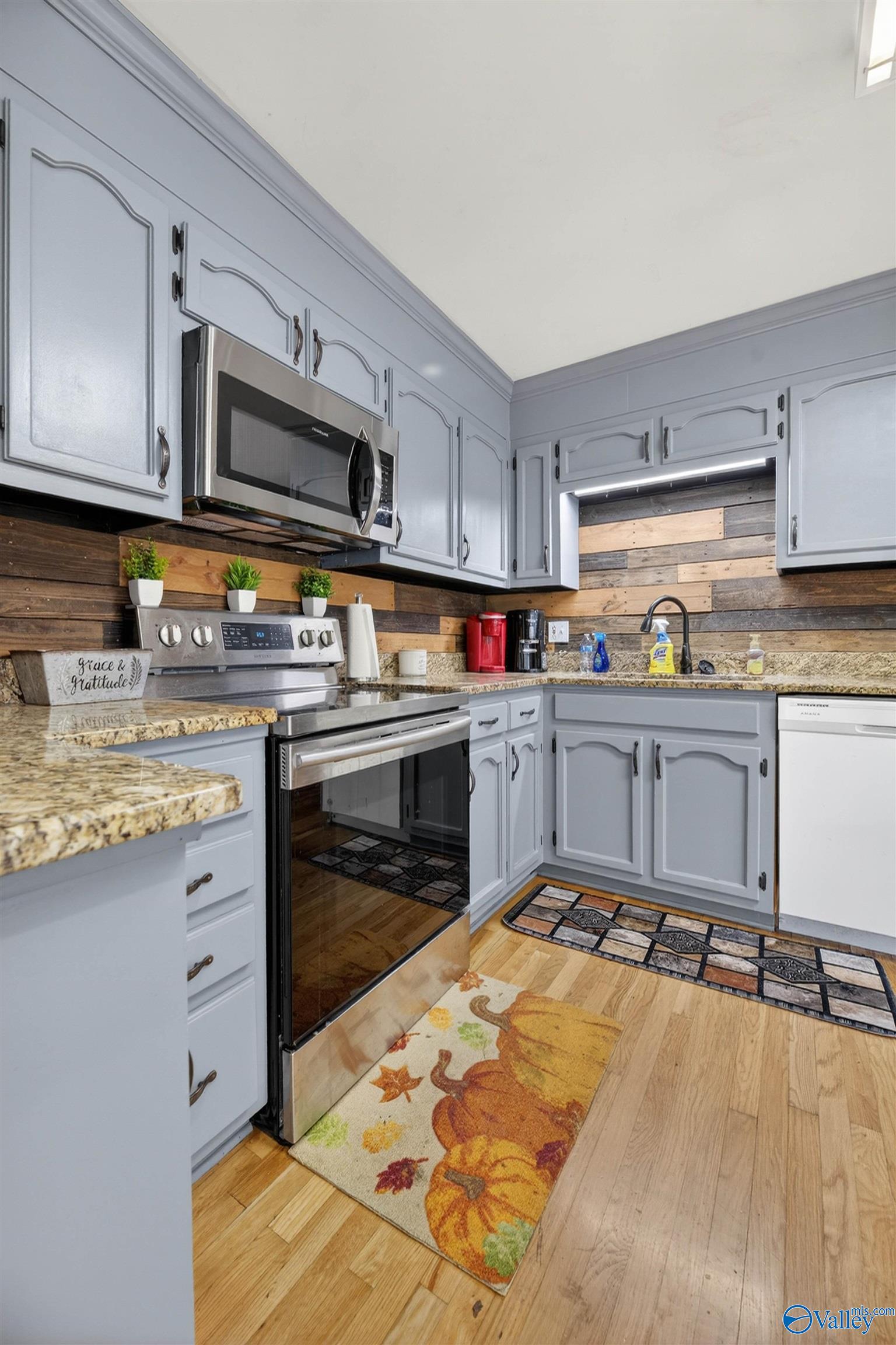 3501 Pine Ridge Road