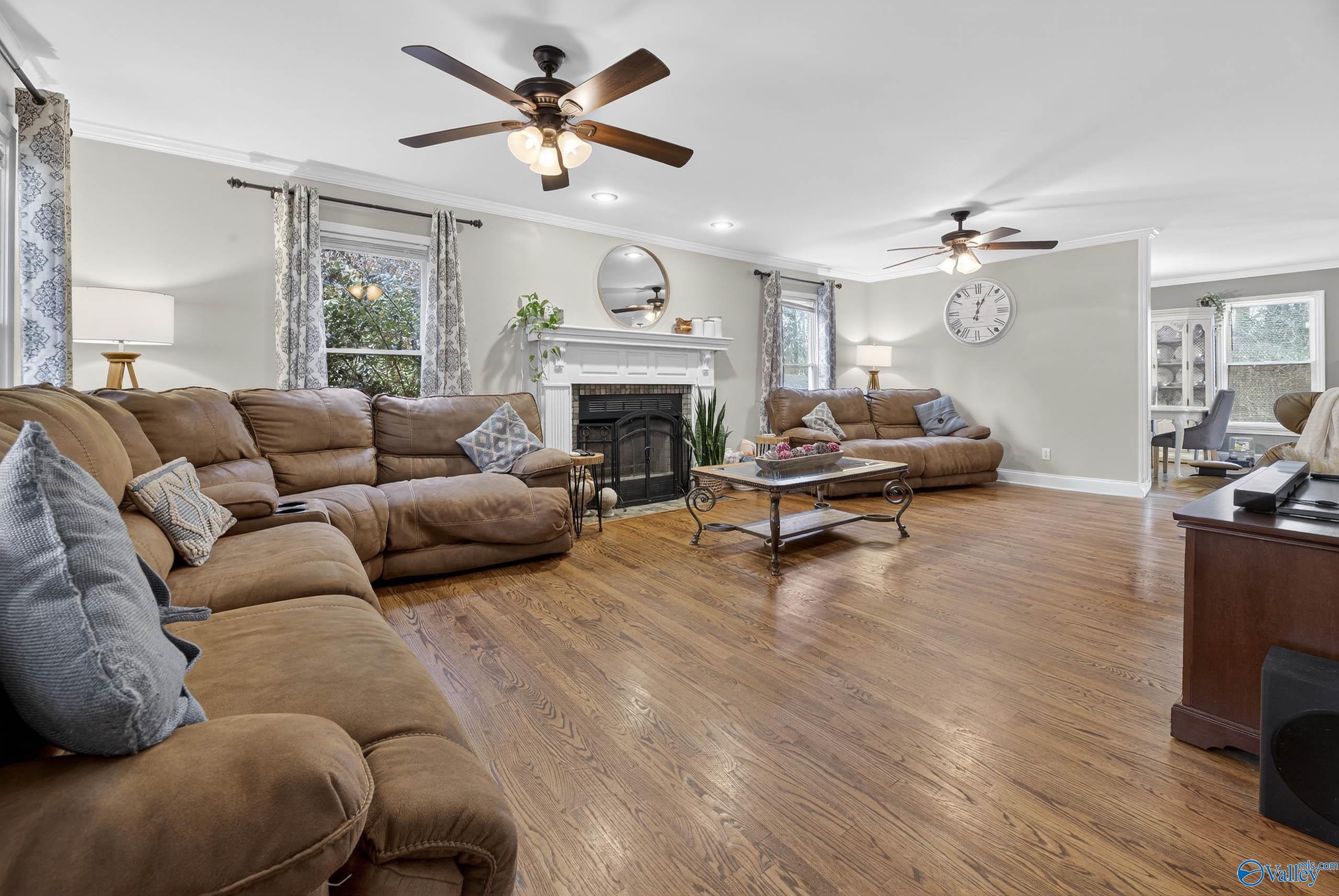 2550 W Western Hills Drive