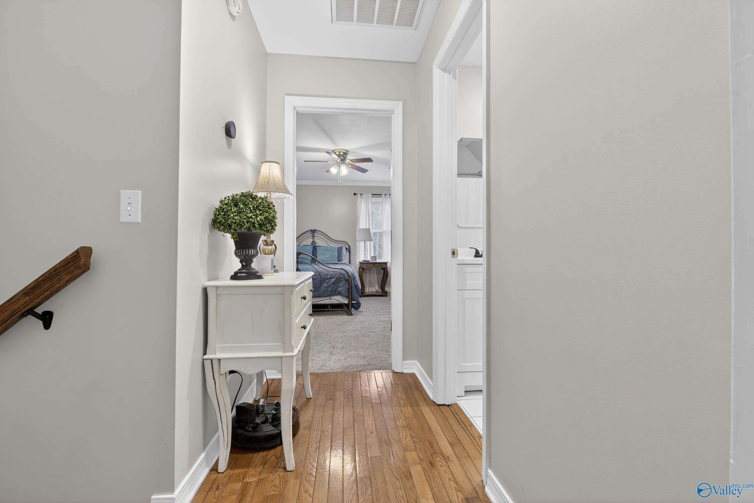 2550 W Western Hills Drive