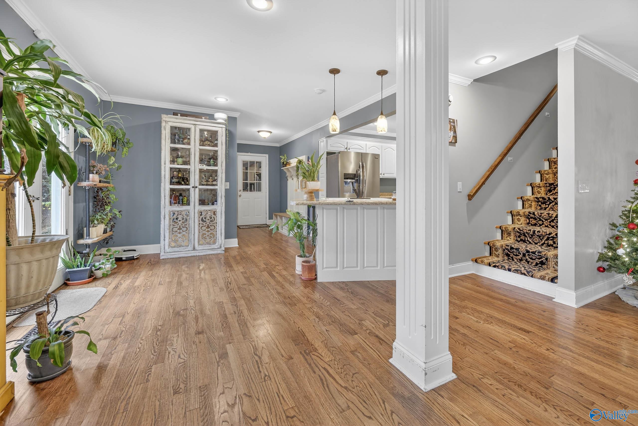 2550 W Western Hills Drive