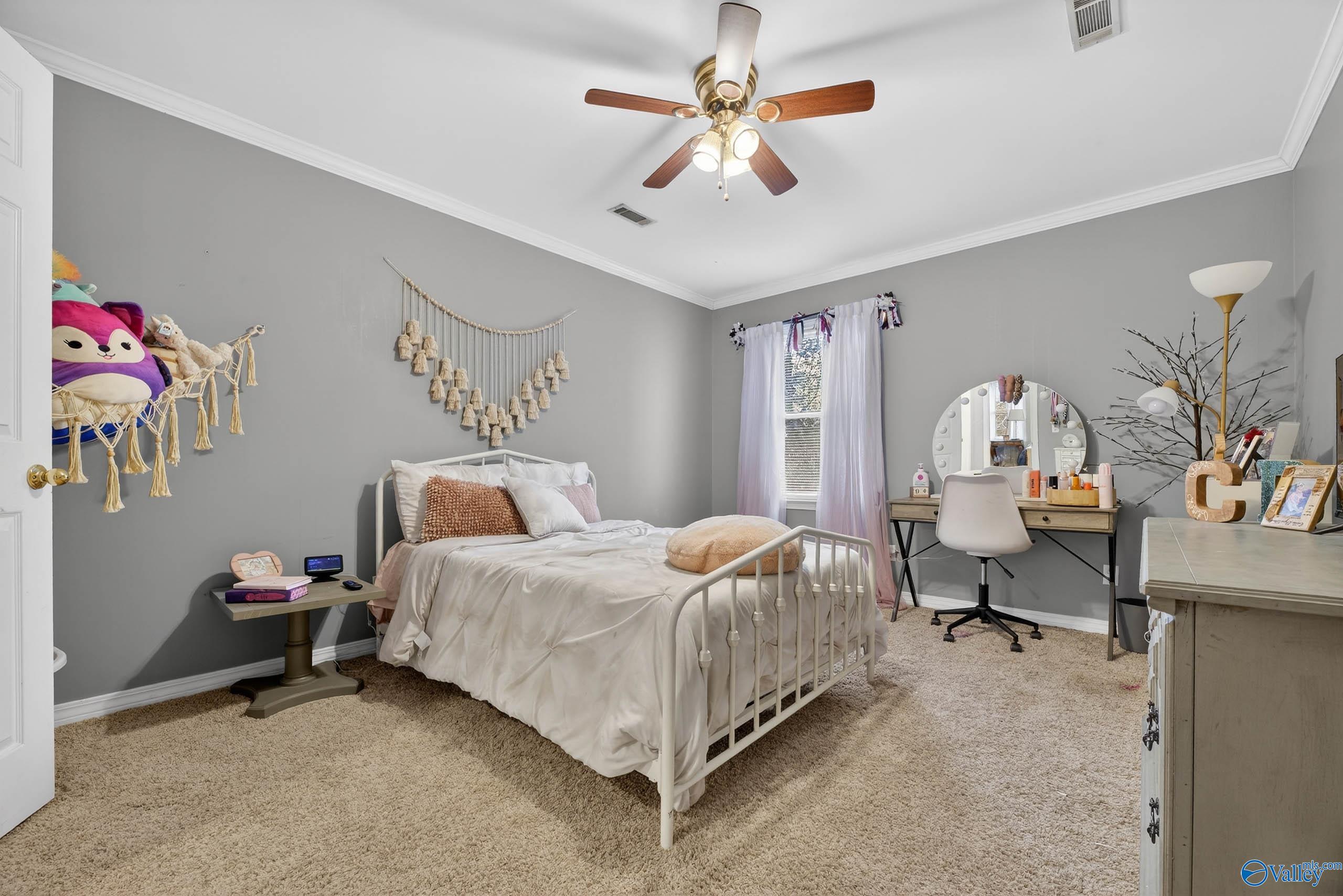 2550 W Western Hills Drive