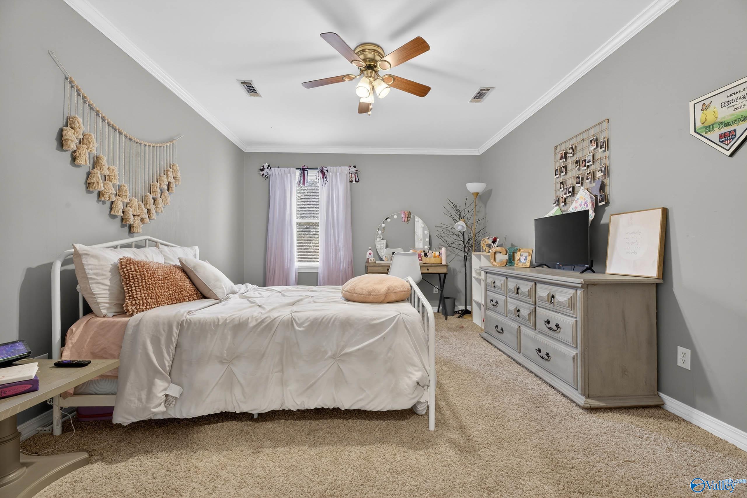 2550 W Western Hills Drive