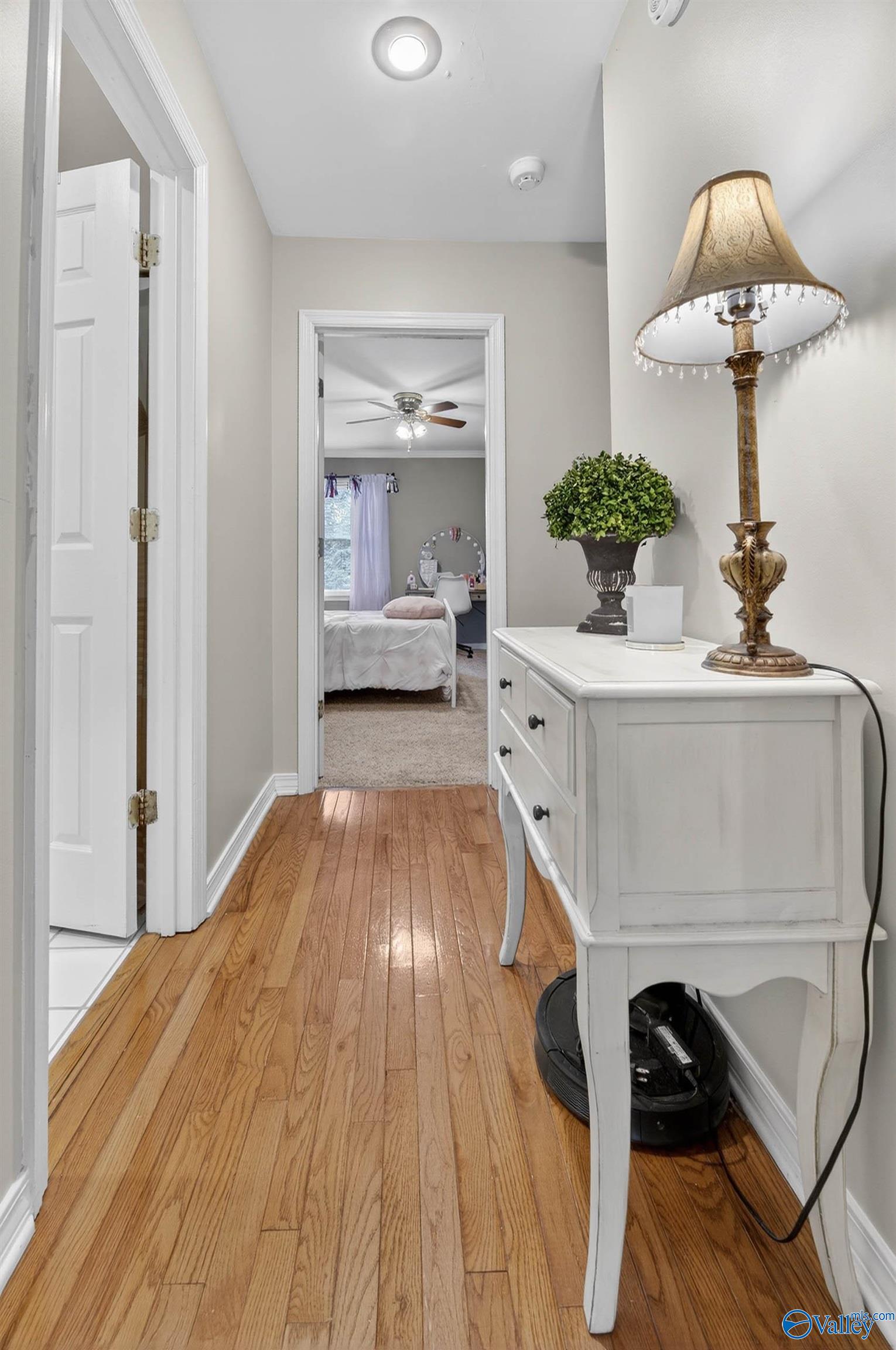 2550 W Western Hills Drive