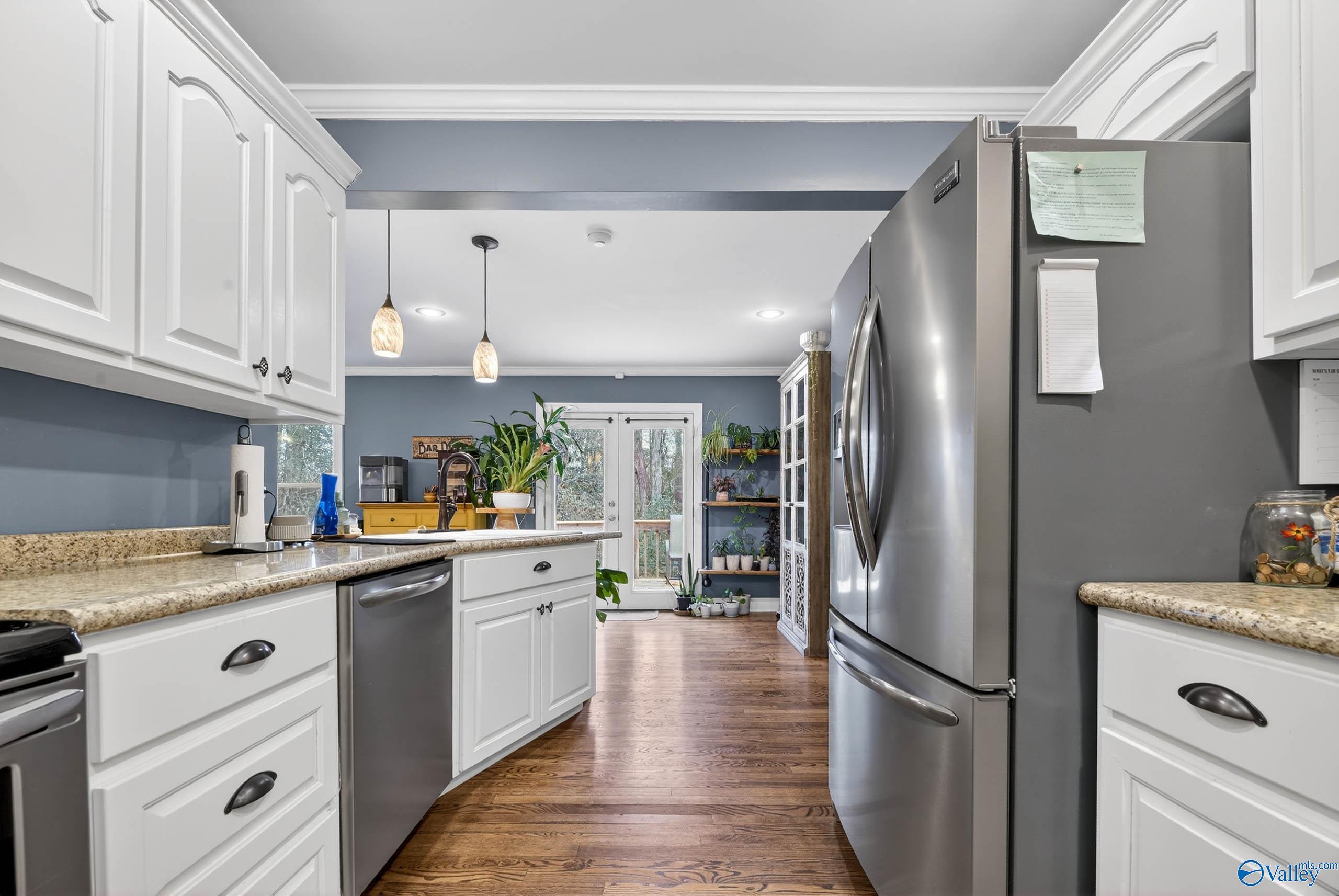 2550 W Western Hills Drive